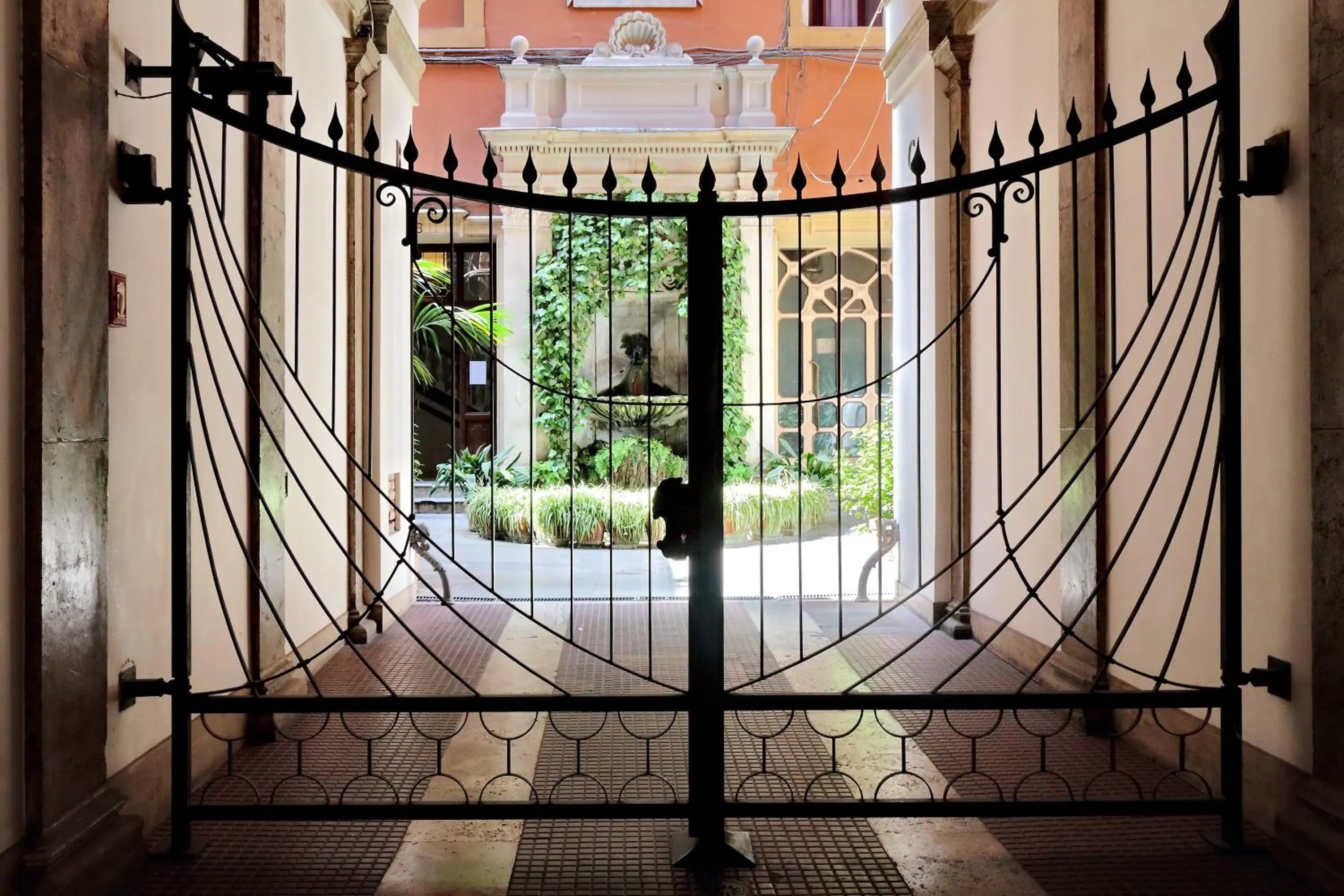 Property building in Guest House Amaranto Romano