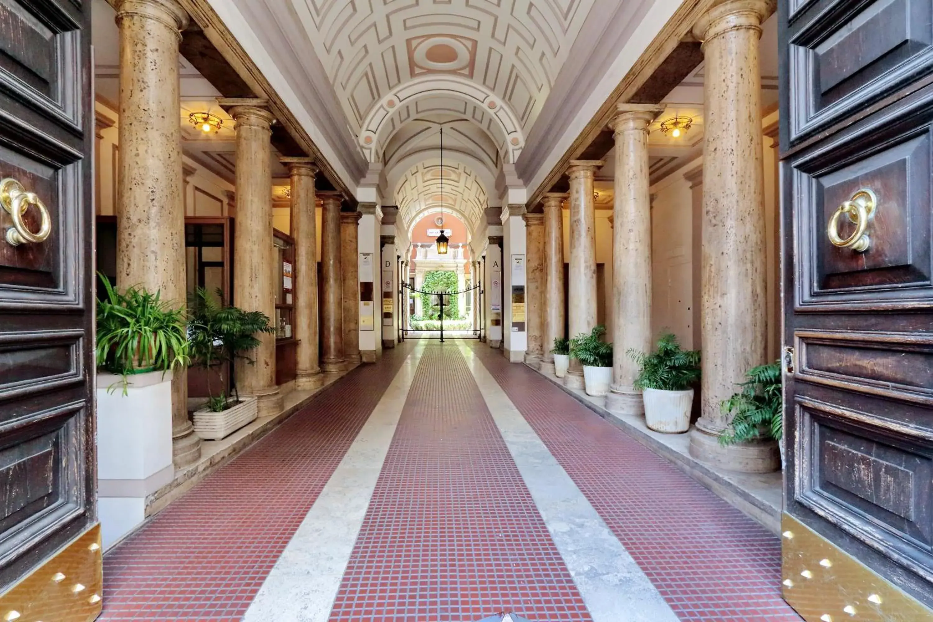 Property building in Guest House Amaranto Romano Property building in Guest House Amaranto Romano