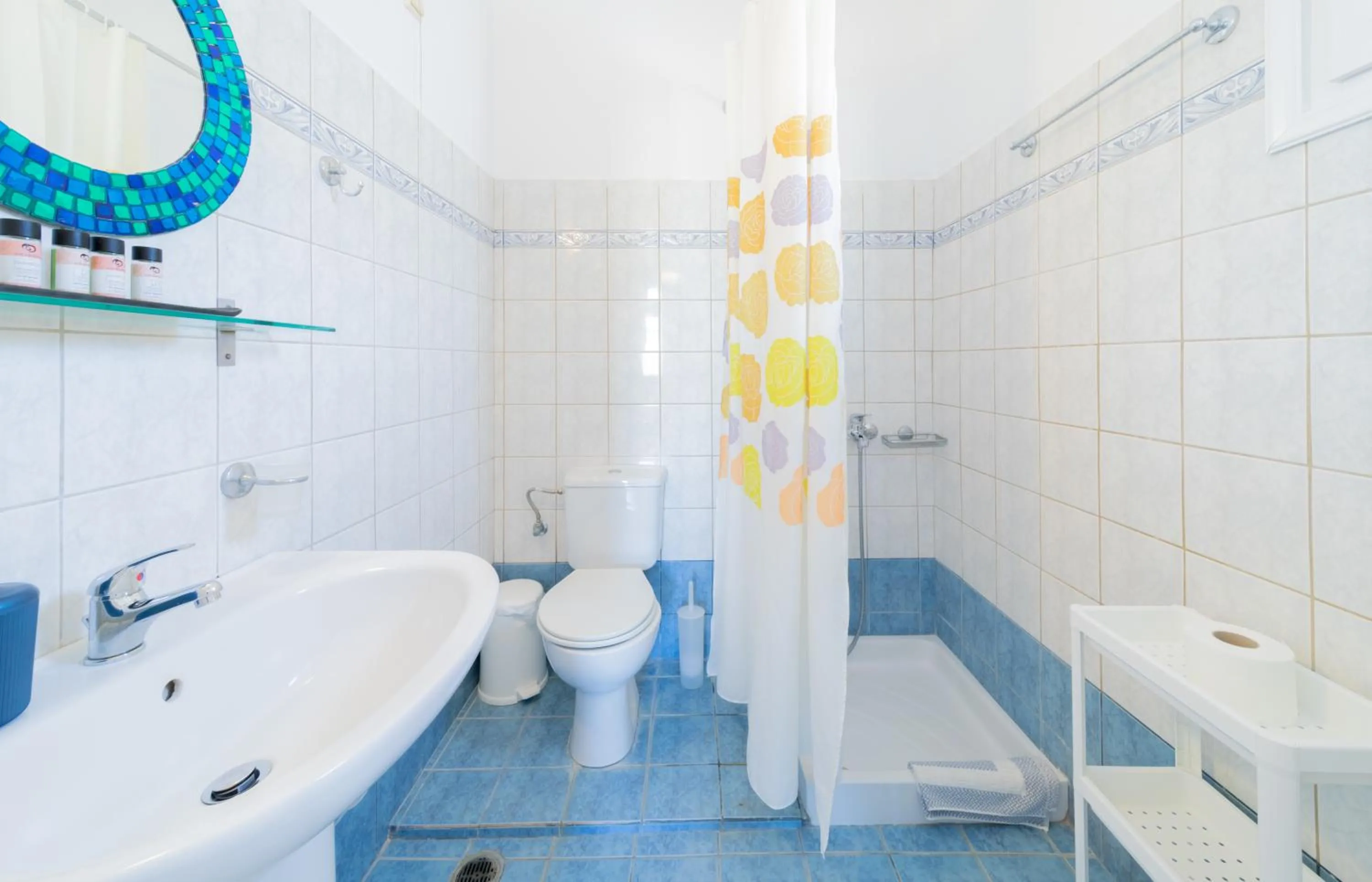 Shower in Antonina Hotel