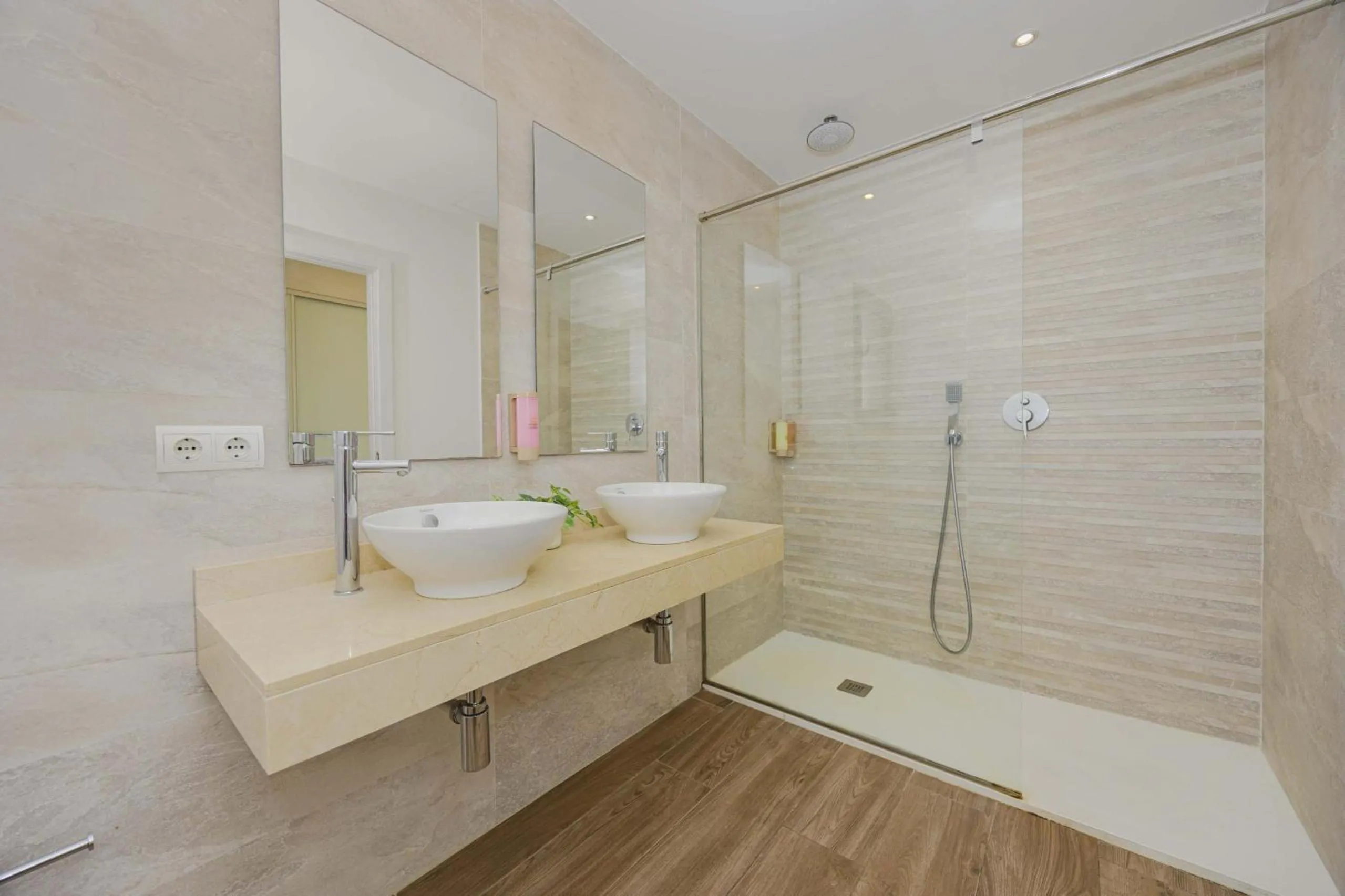 Bathroom in Villa Jade I