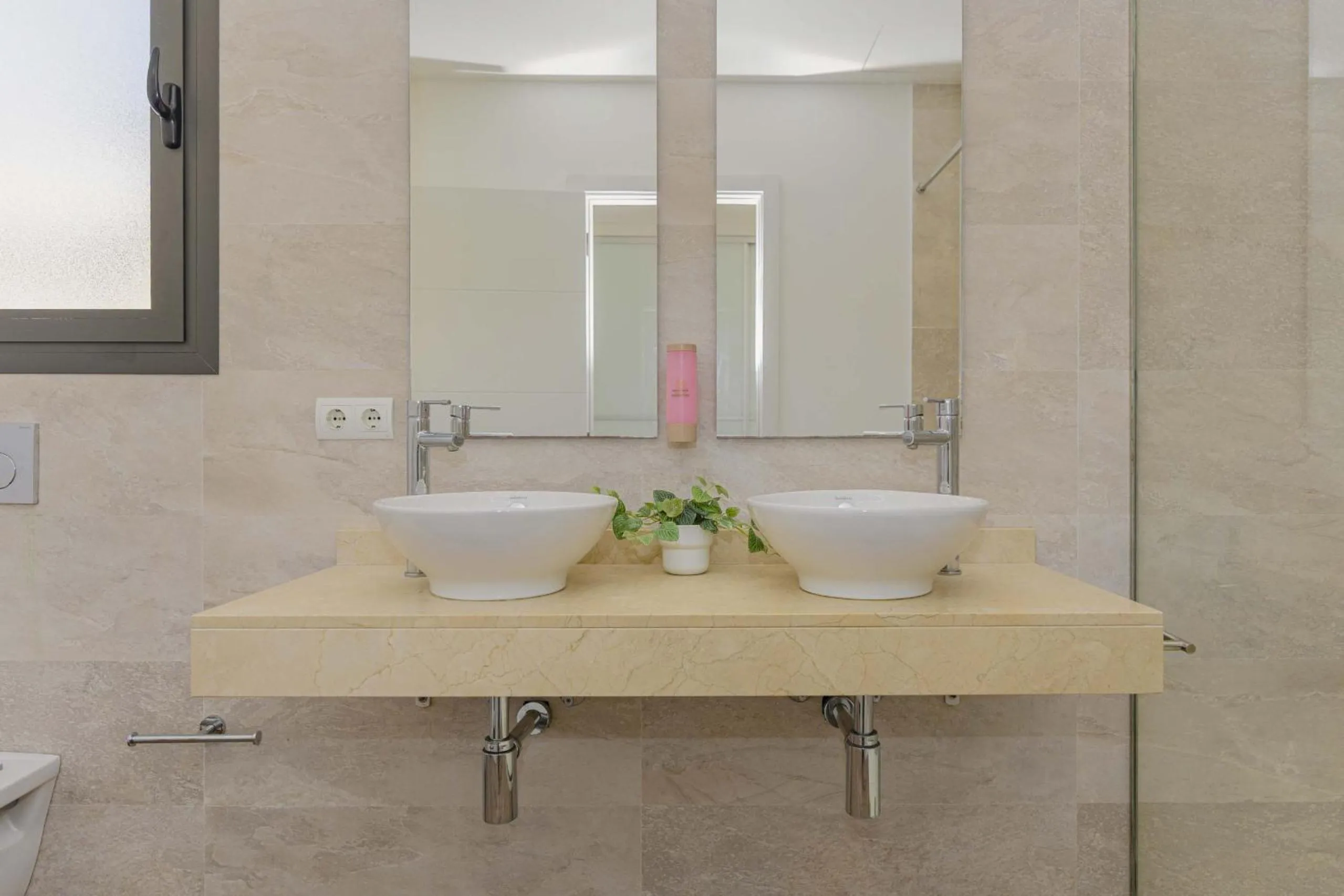 Bathroom in Villa Jade I