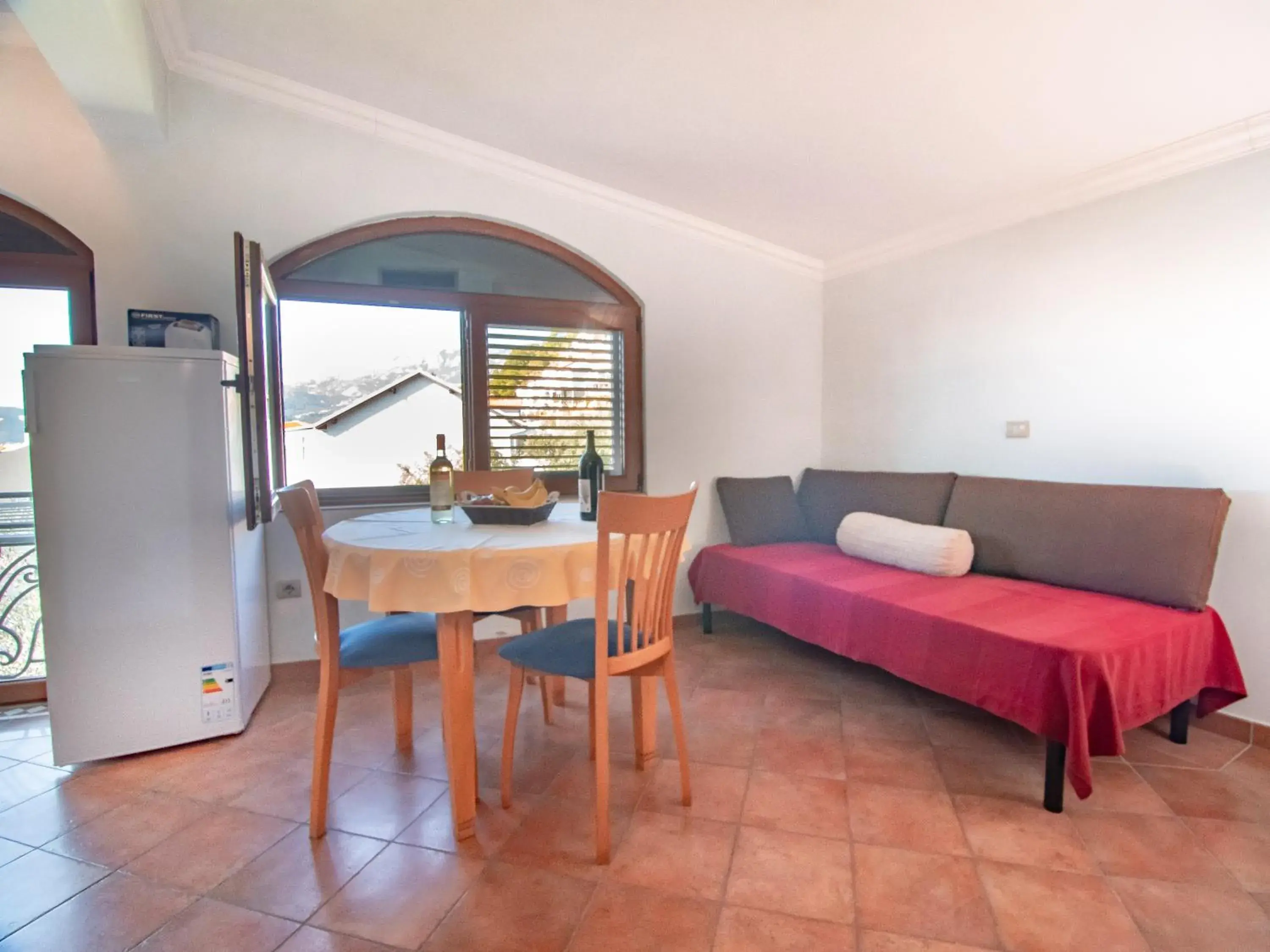 One-Bedroom Apartment (3 Adults) in Apartments and Rooms Levantin Inn One-Bedroom Apartment (3 Adults) in Apartments and Rooms Levantin Inn
