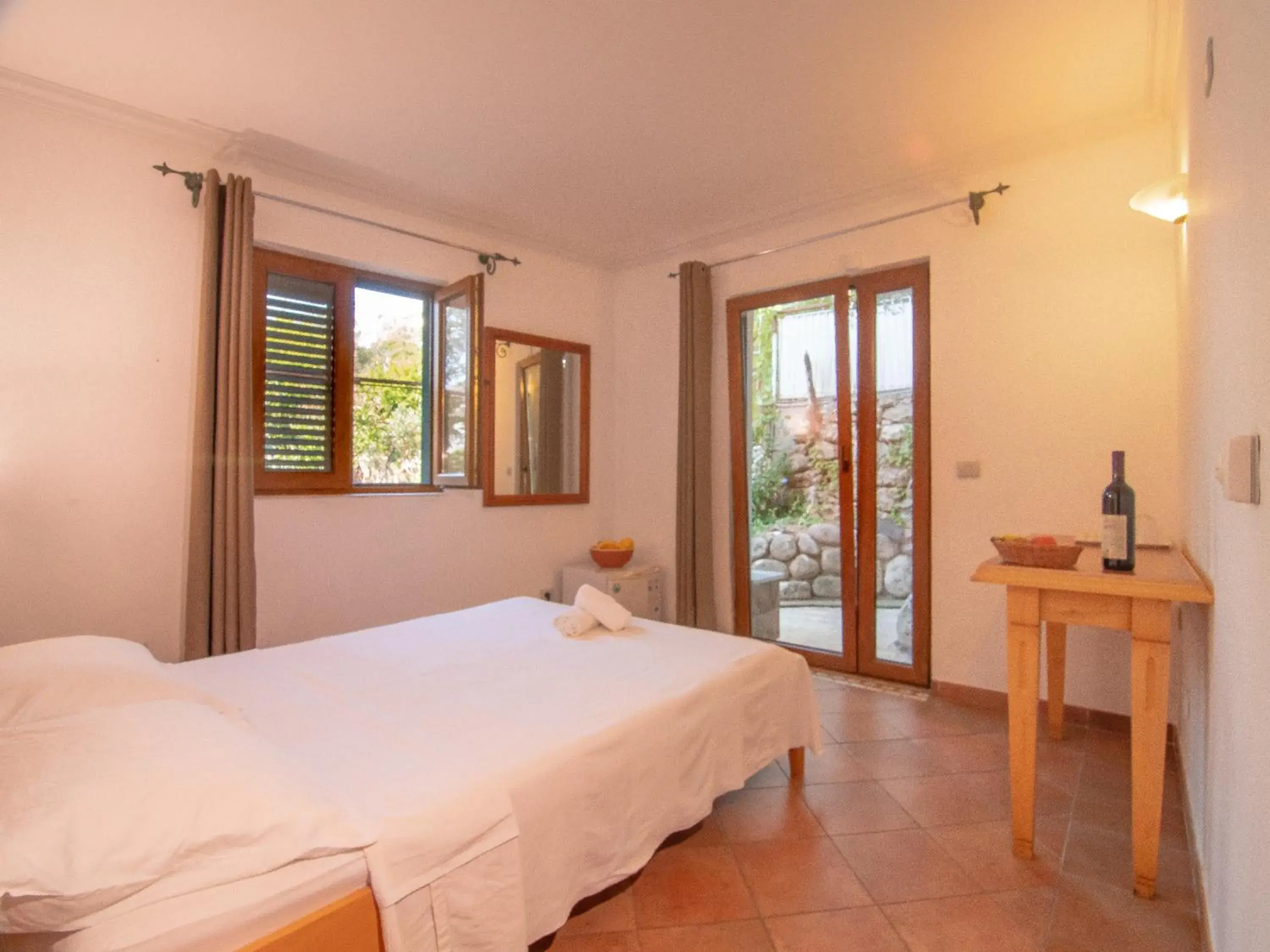 Standard Double Room in Apartments and Rooms Levantin Inn Standard Double Room in Apartments and Rooms Levantin Inn