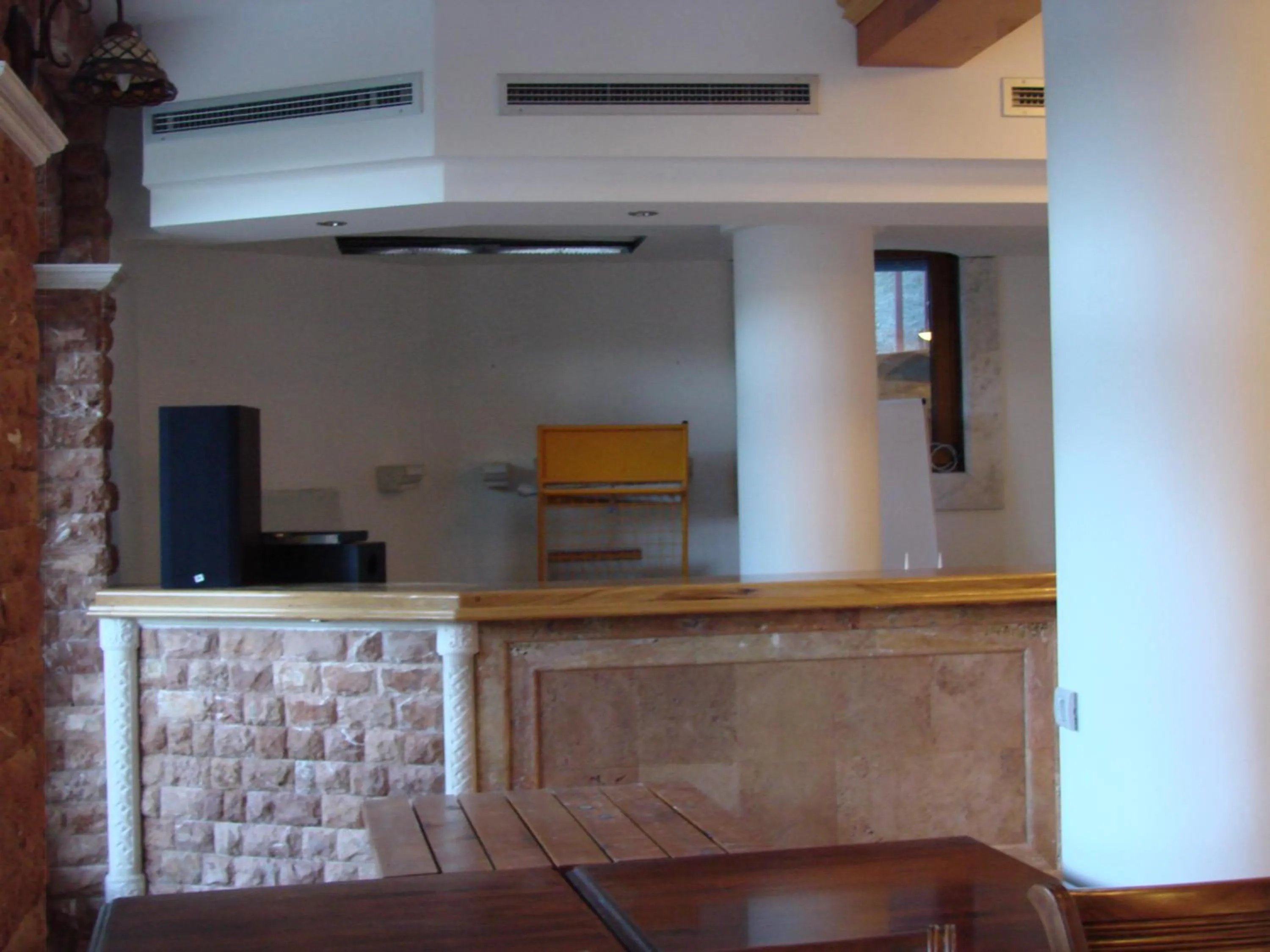 Restaurant/places to eat in Apartments and Rooms Levantin Inn