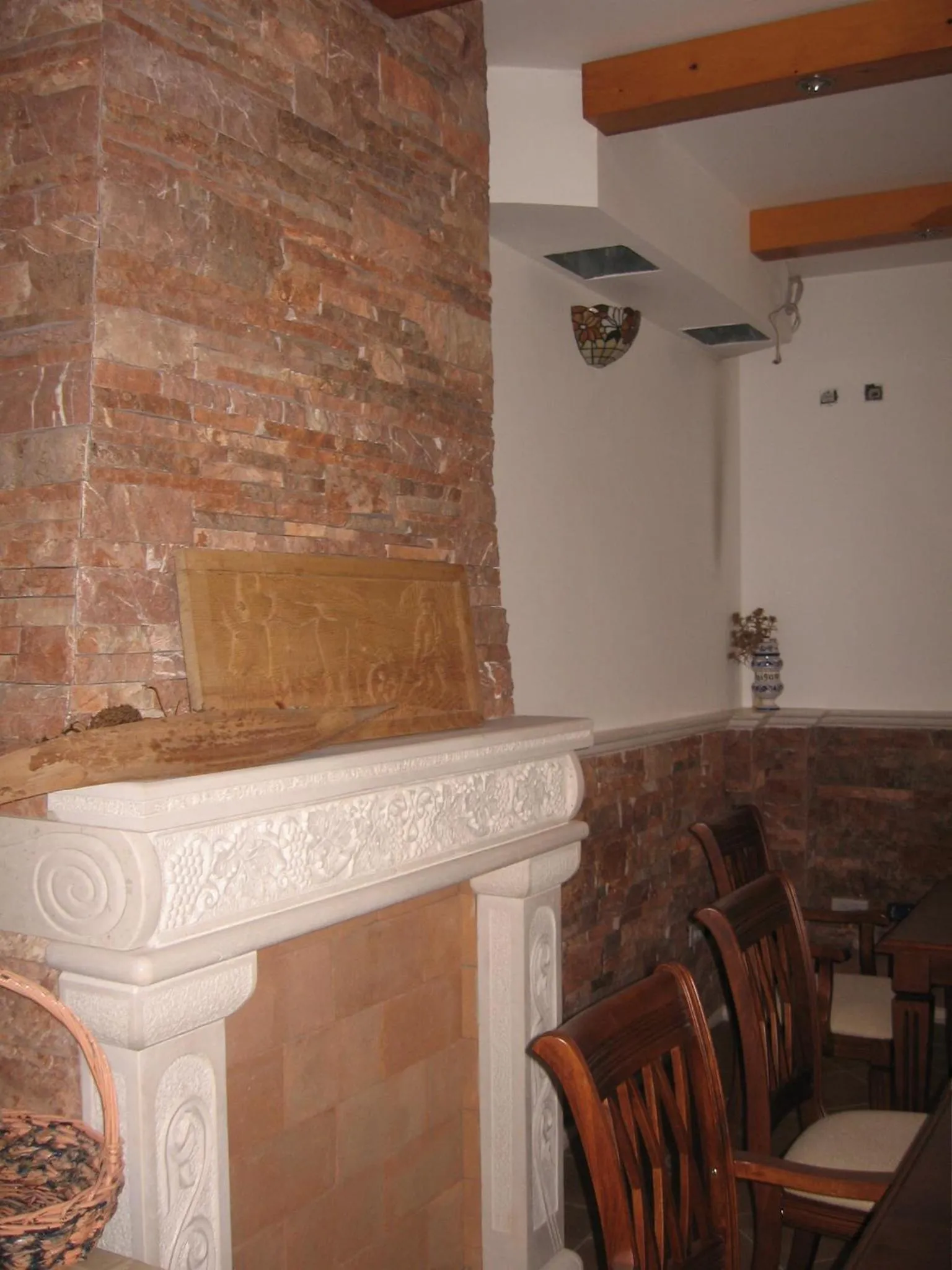 Restaurant/places to eat in Apartments and Rooms Levantin Inn