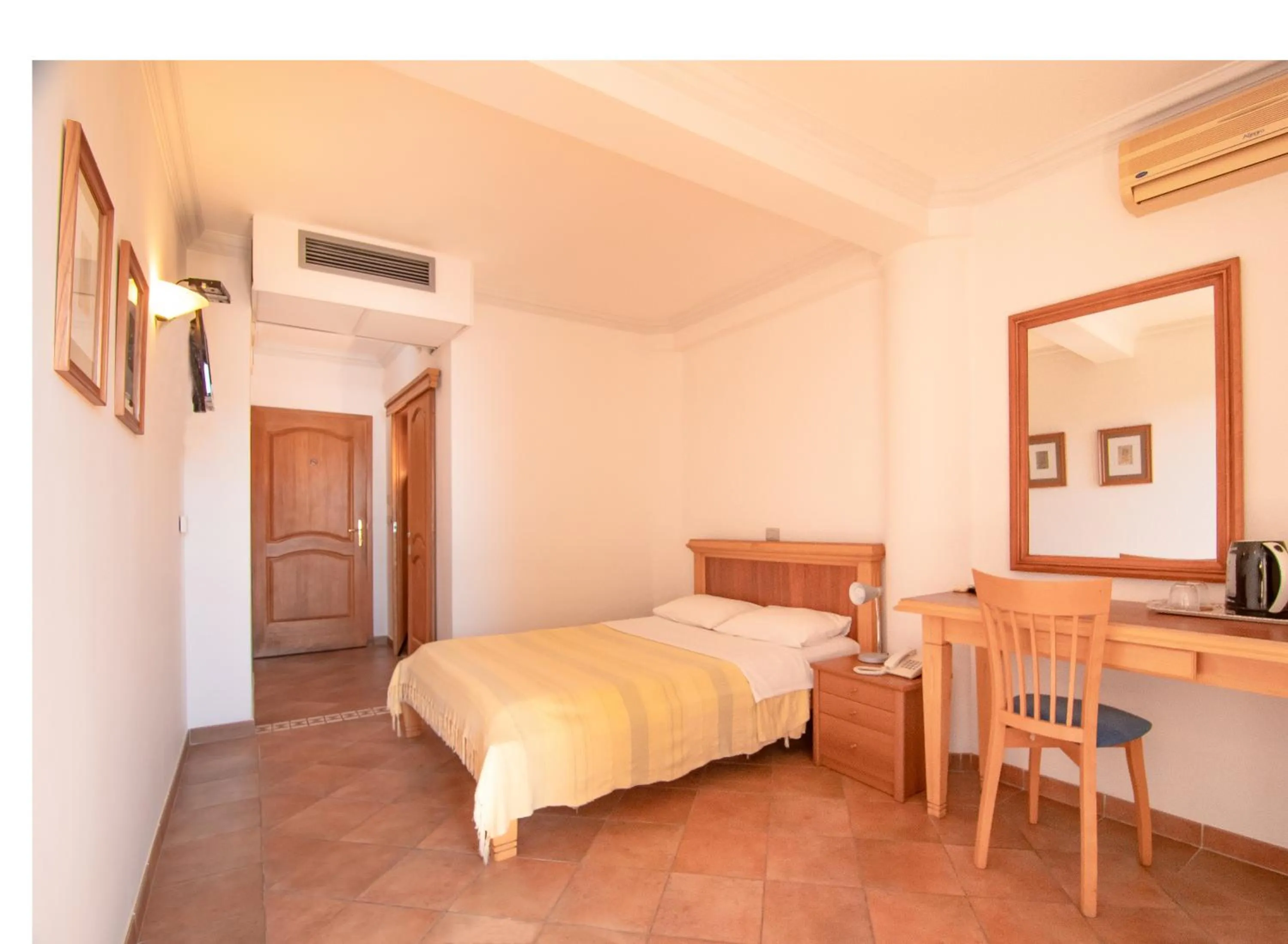 Photo of the whole room, Bed in Apartments and Rooms Levantin Inn