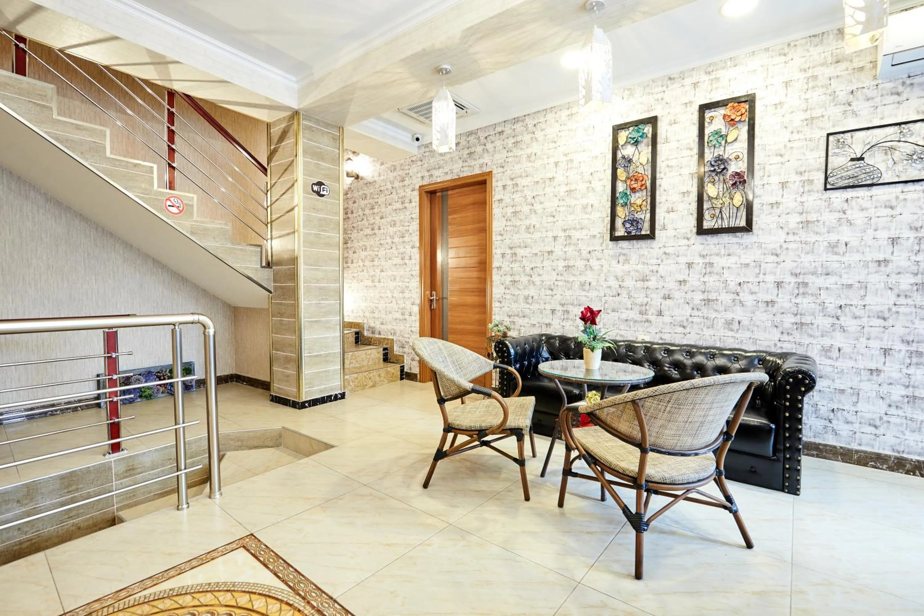 Communal lounge/ TV room in Hotel Diadema