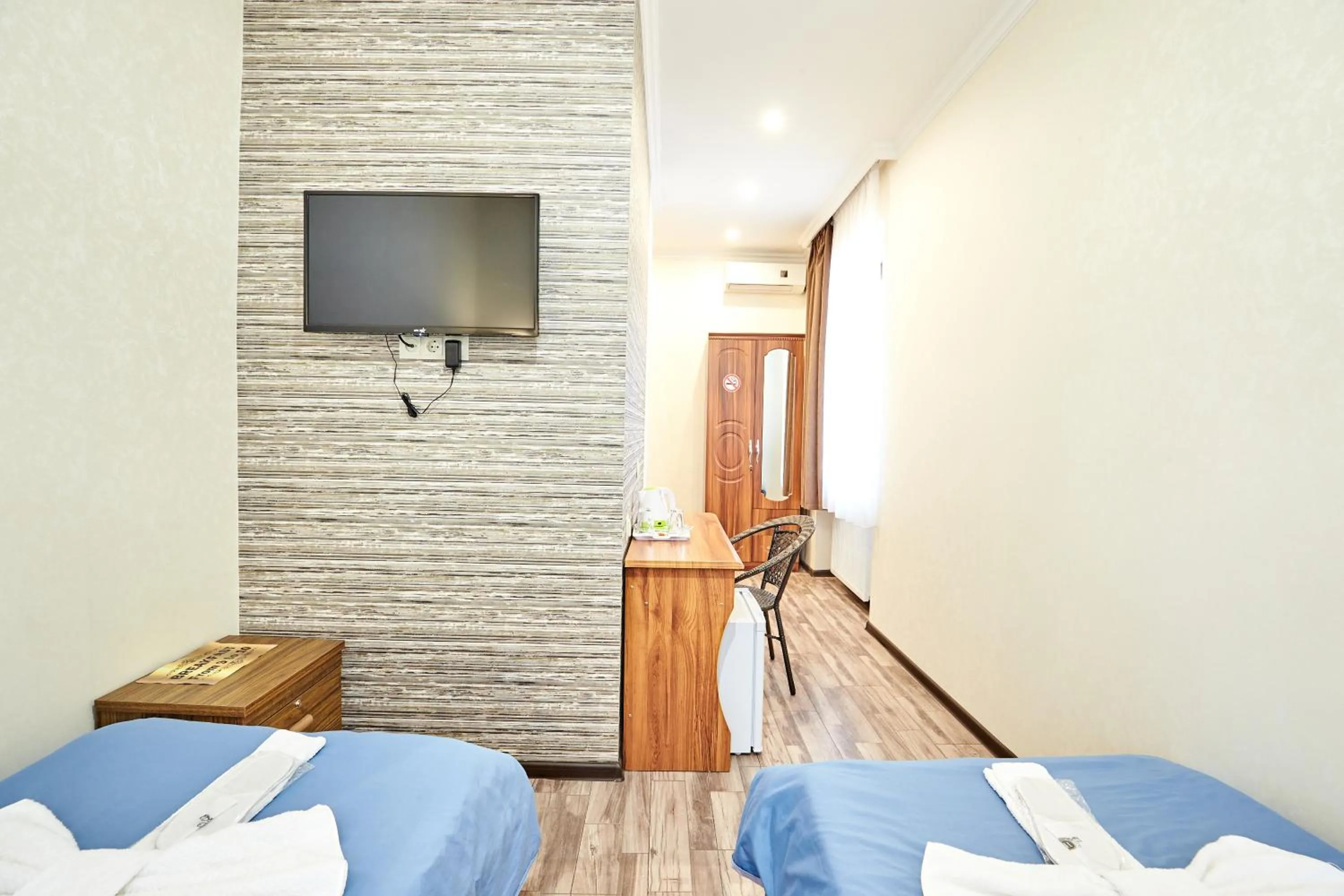 Photo of the whole room, Bed in Hotel Diadema