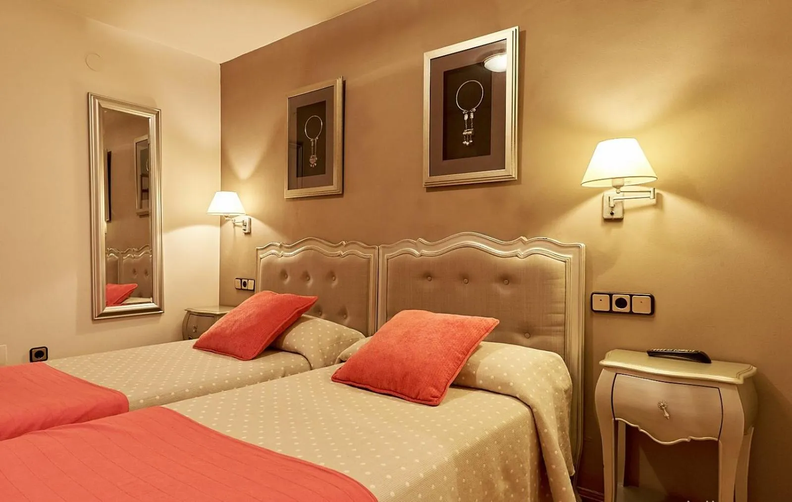 Bed in Hostal Vidaller