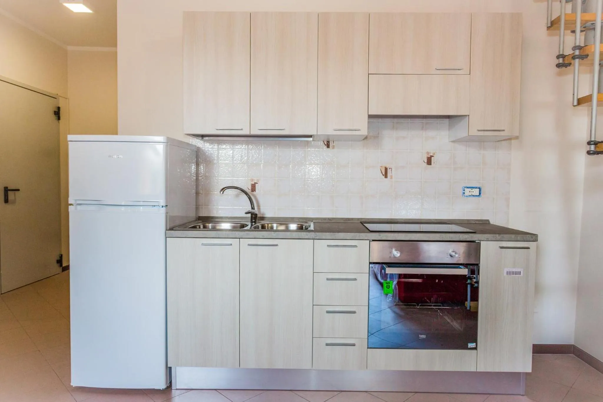 Kitchen or kitchenette in Student's Hostel Estense