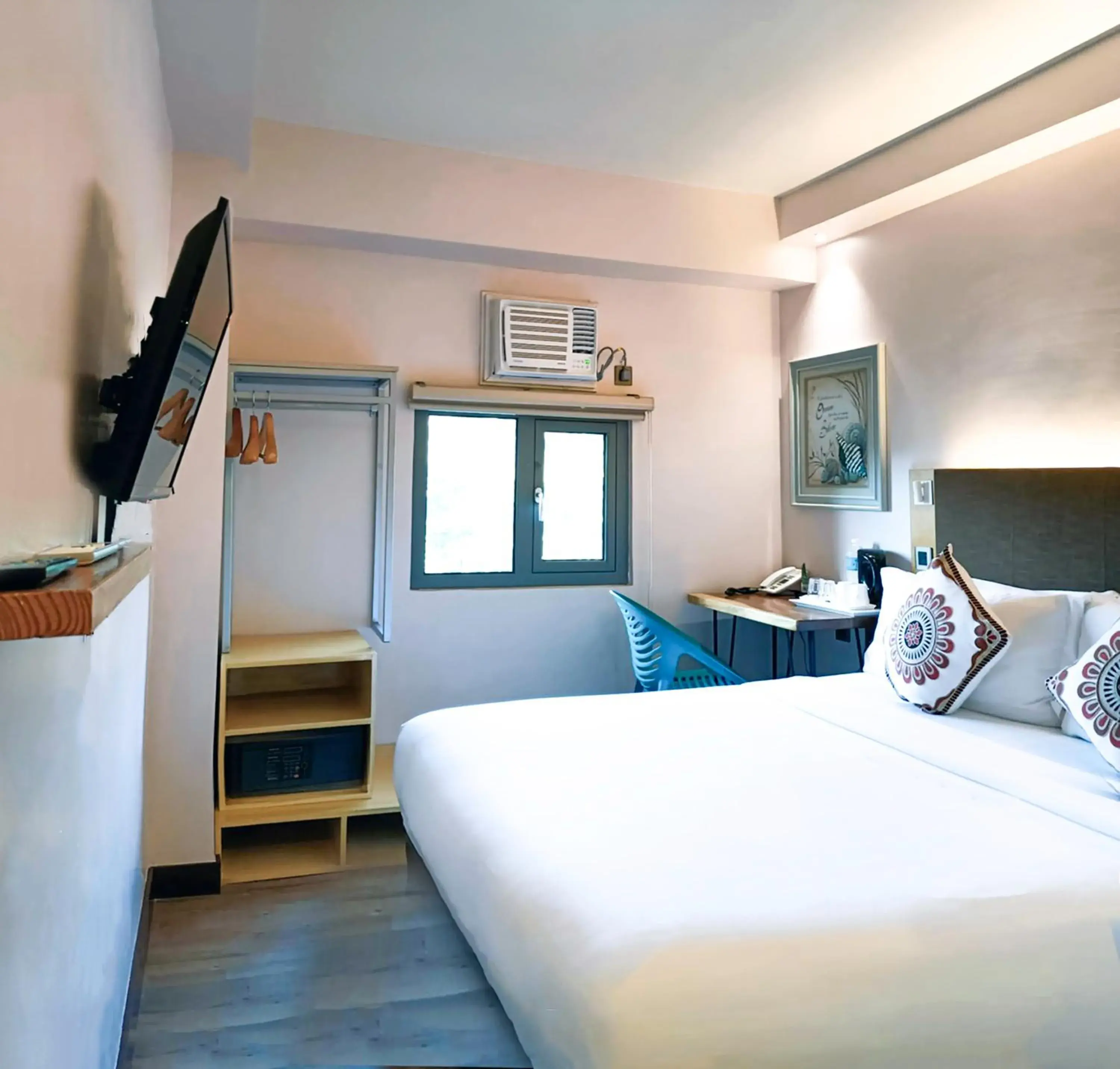 Bed in Cuna Hotel Bed in Cuna Hotel