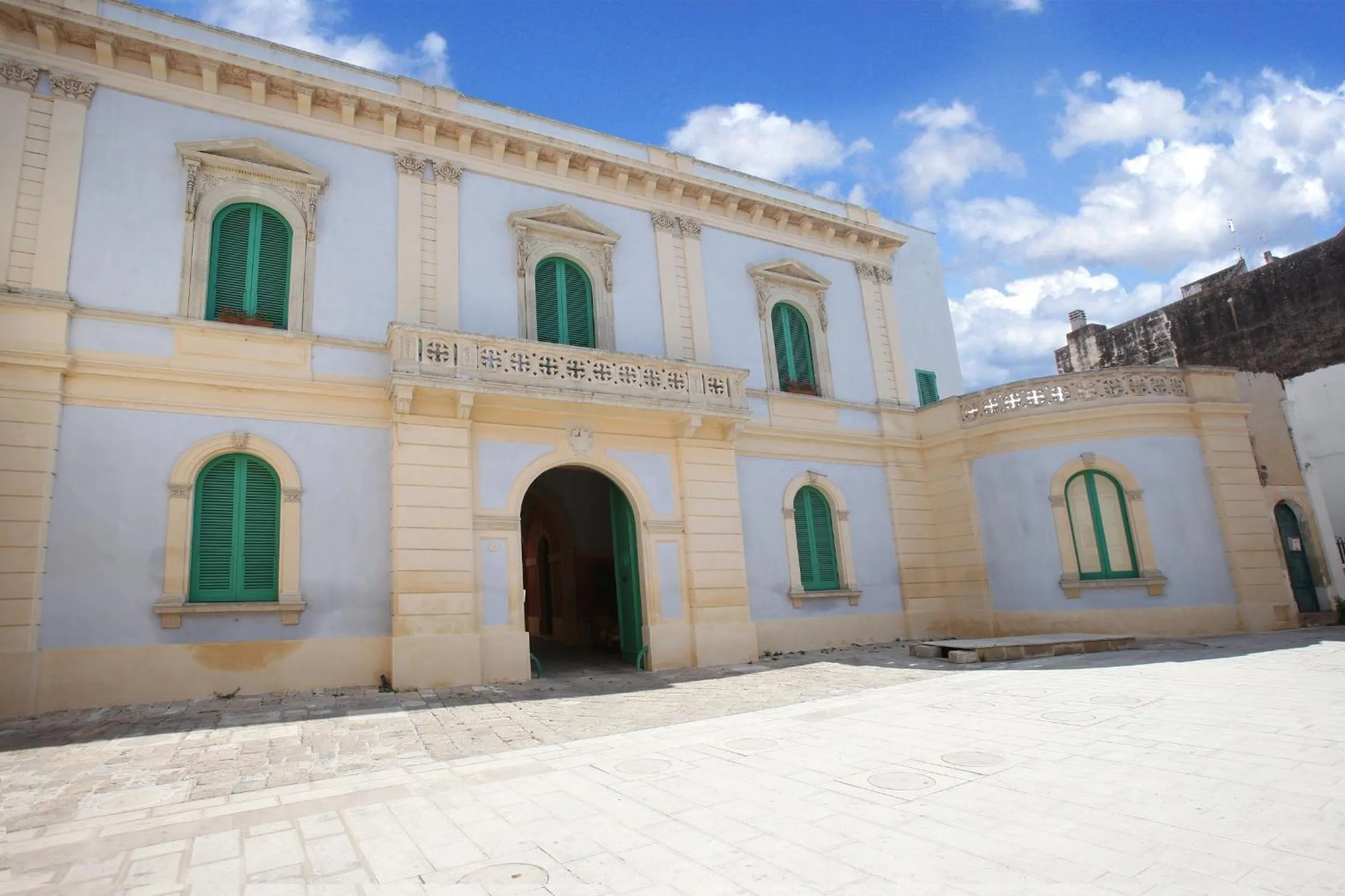 Facade/entrance in Palazzo Laura