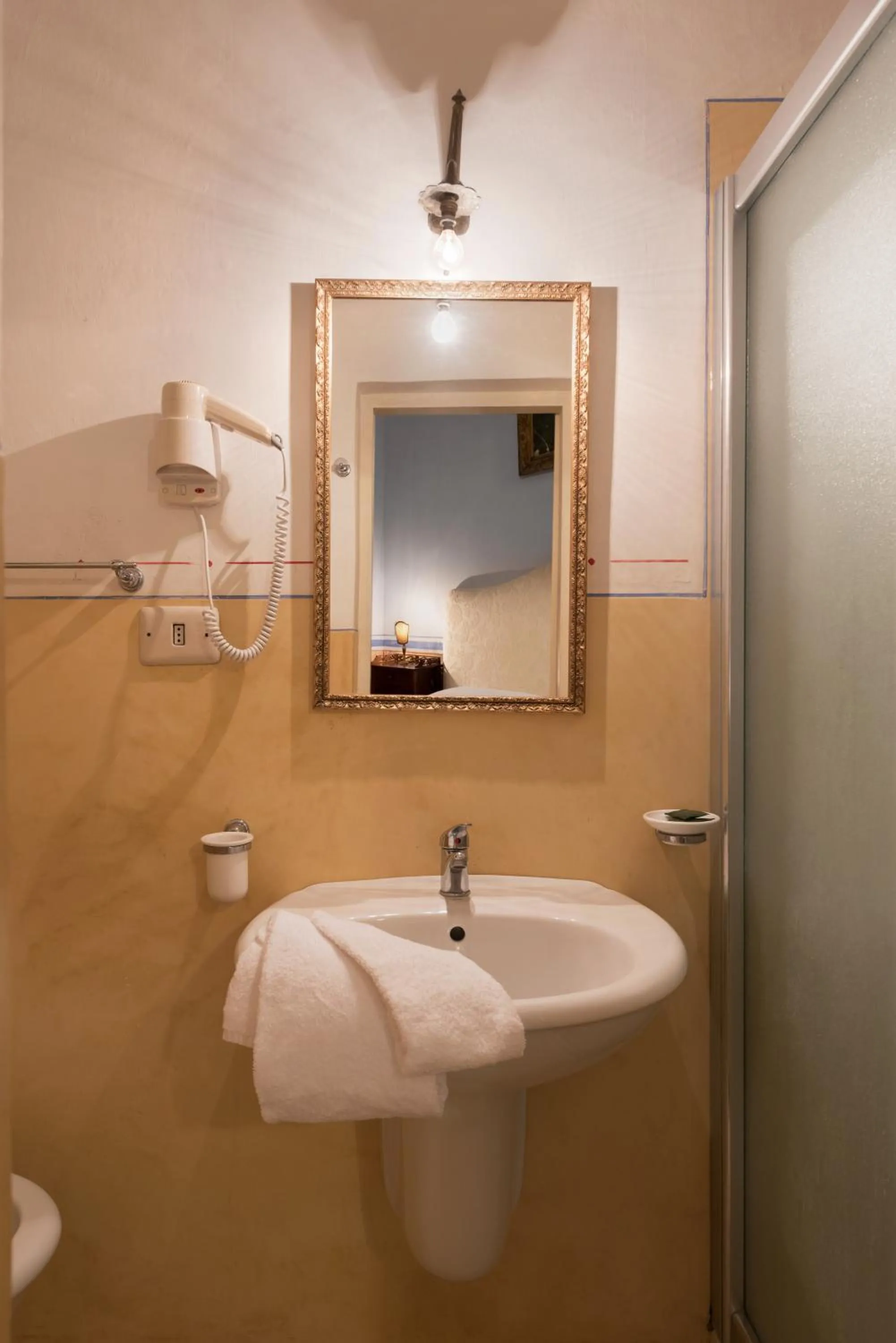 Bathroom in Palazzo Laura