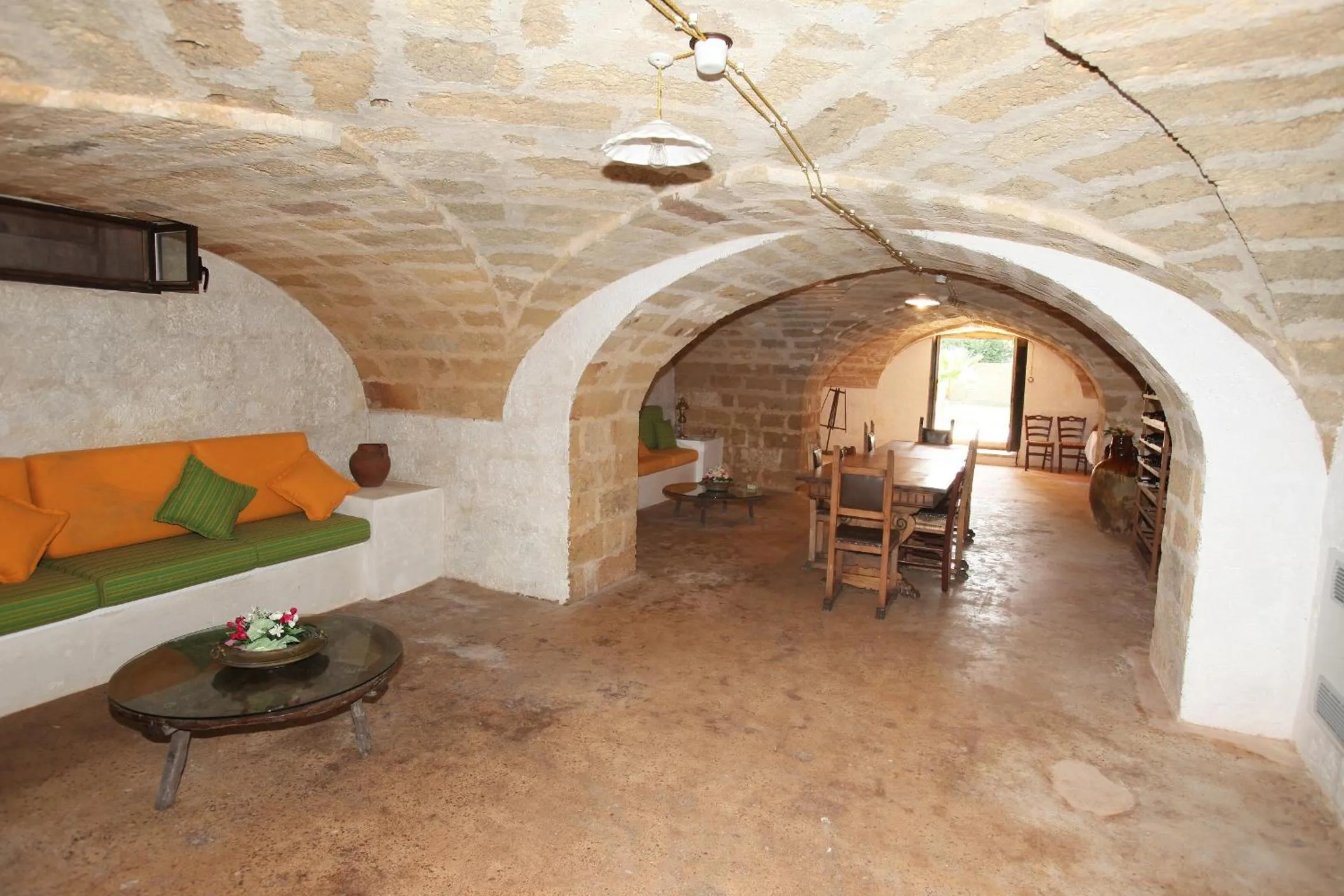Business facilities in Palazzo Laura