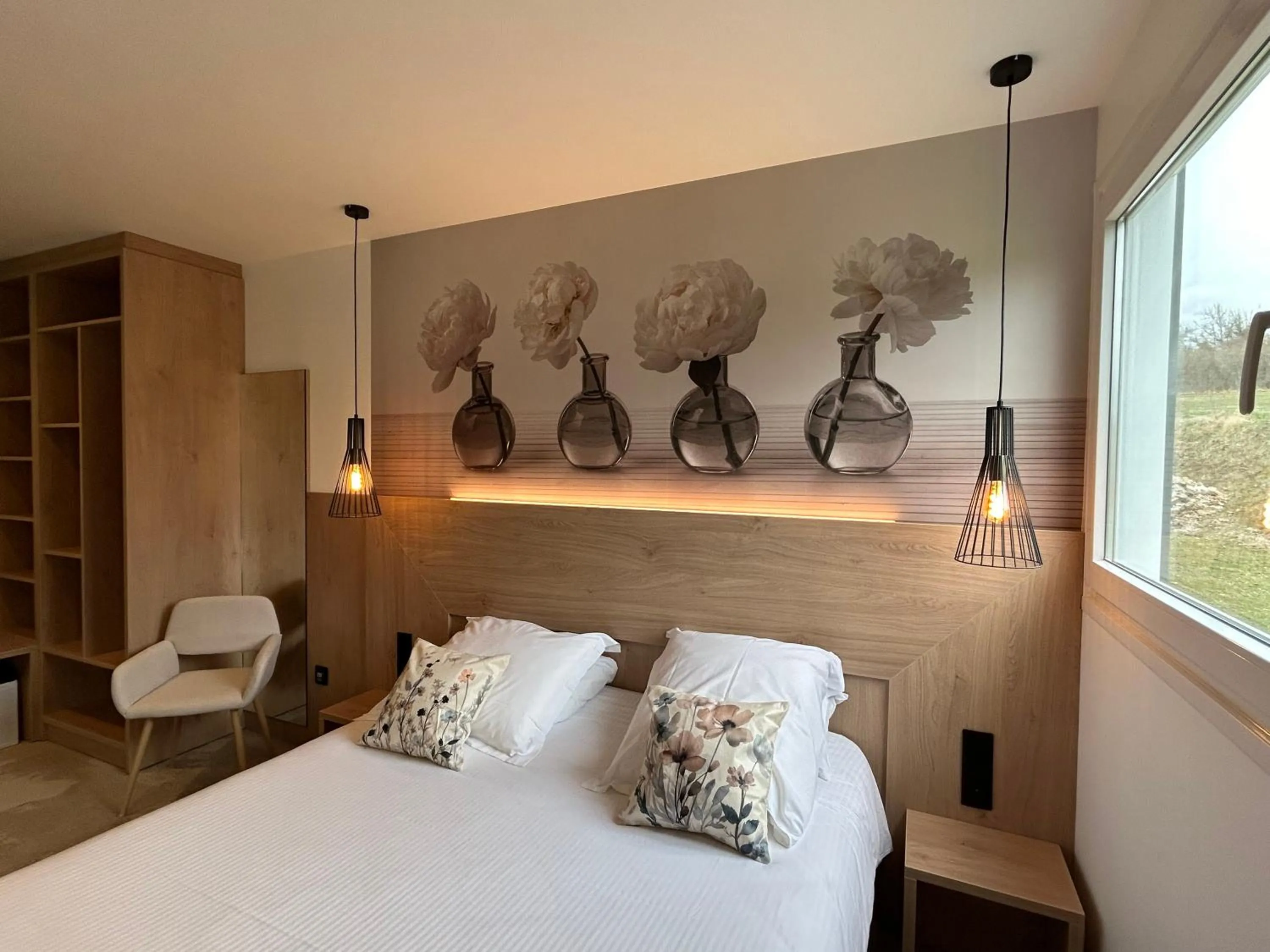 Bed in Les Orchidées , Hôtel & Restaurant