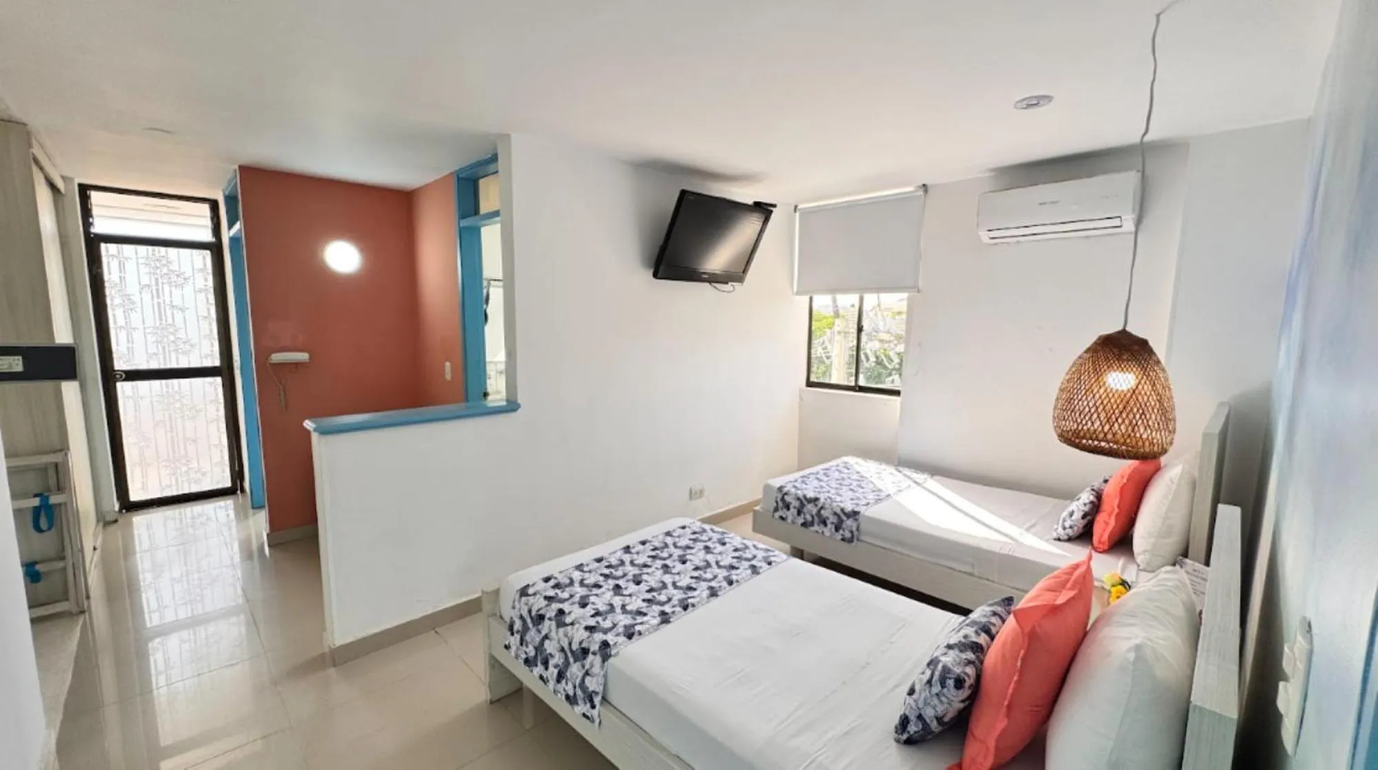 TV and multimedia, Bed in TAMA Hotel Santa Marta