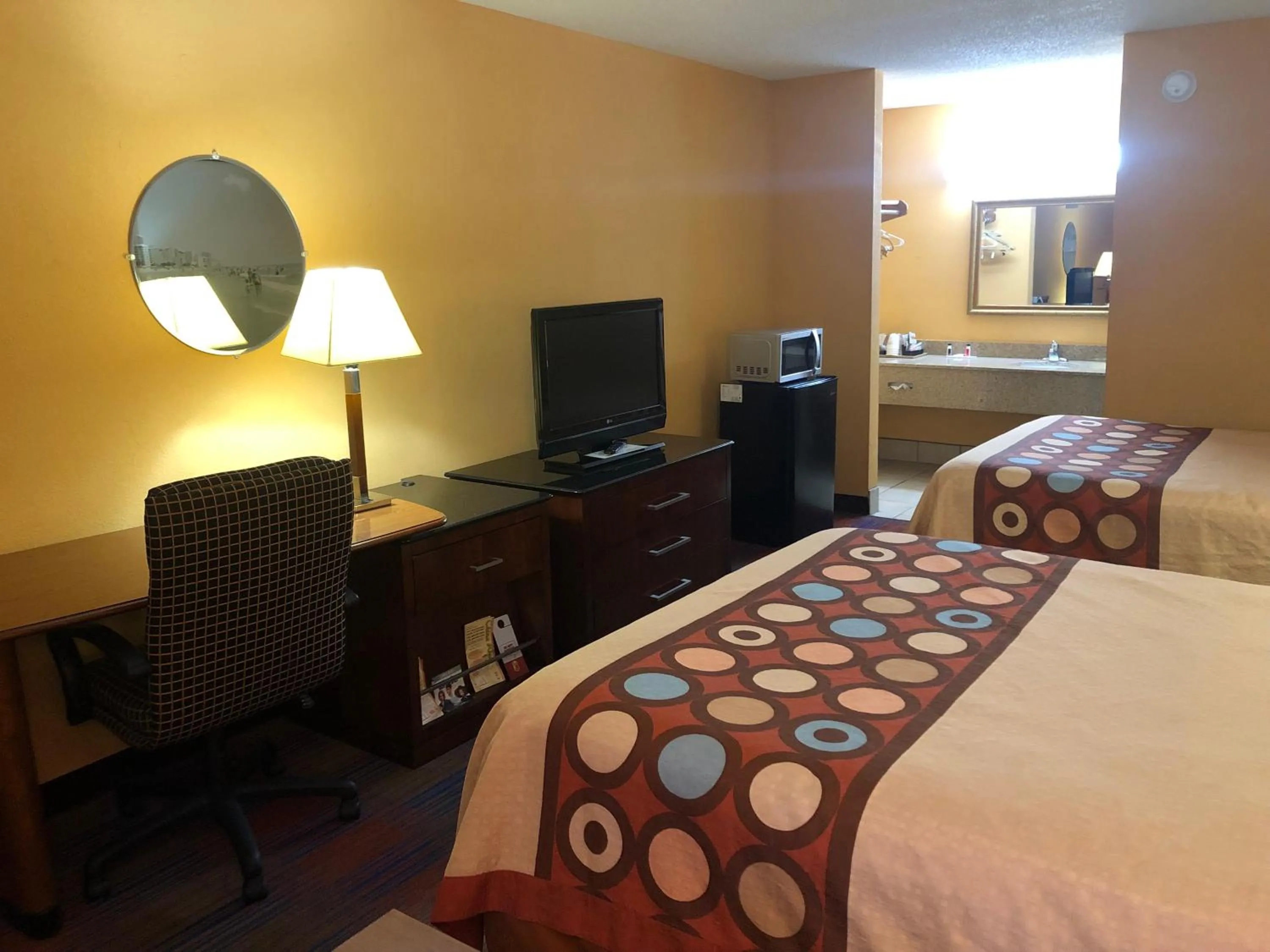 Bed in Baymont by Wyndham Richburg - Chester Area