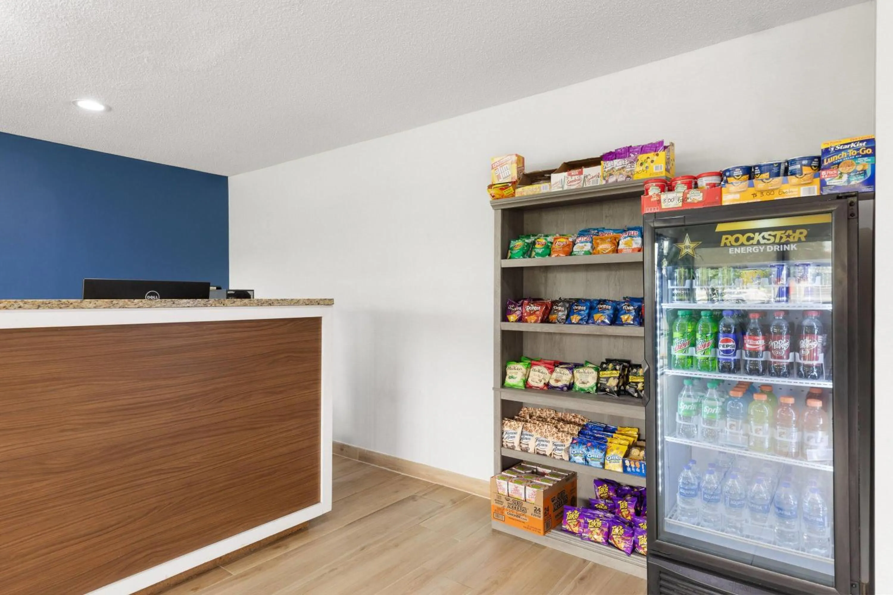 Food and drinks in Baymont by Wyndham Richburg - Chester Area