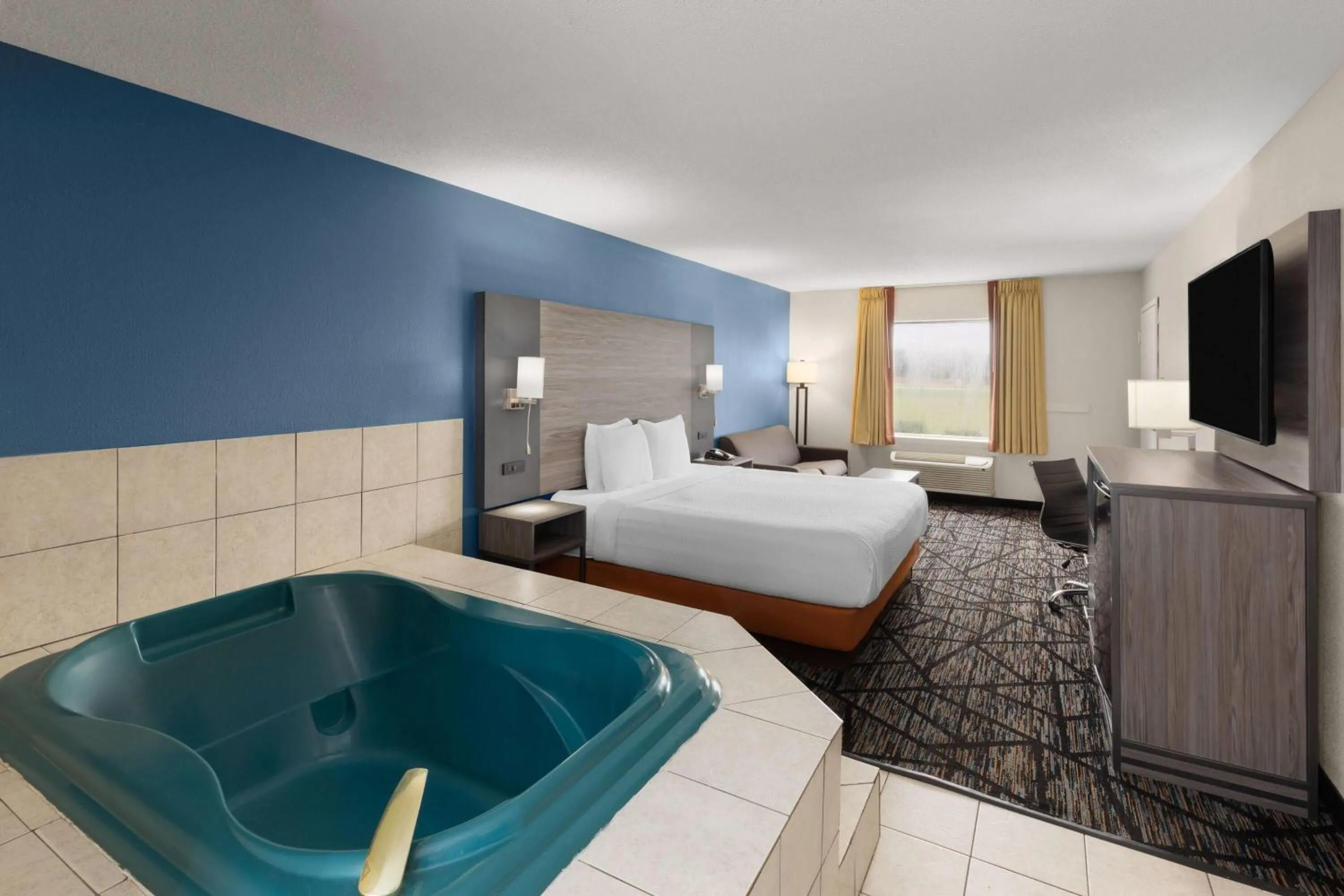 Bath, Bed in Baymont by Wyndham Richburg - Chester Area