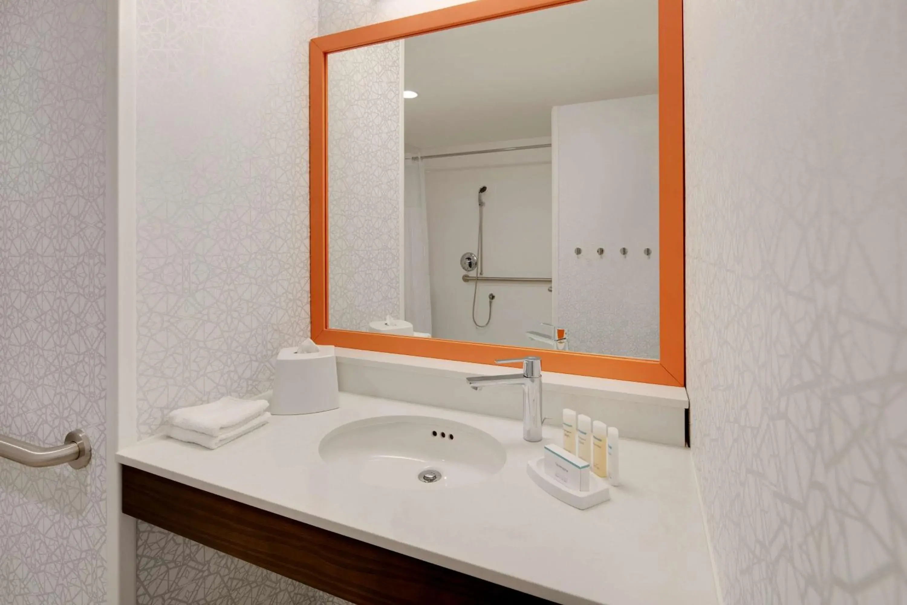 Bathroom in Hampton Inn Santa Cruz West, Ca Bathroom in Hampton Inn Santa Cruz West, Ca