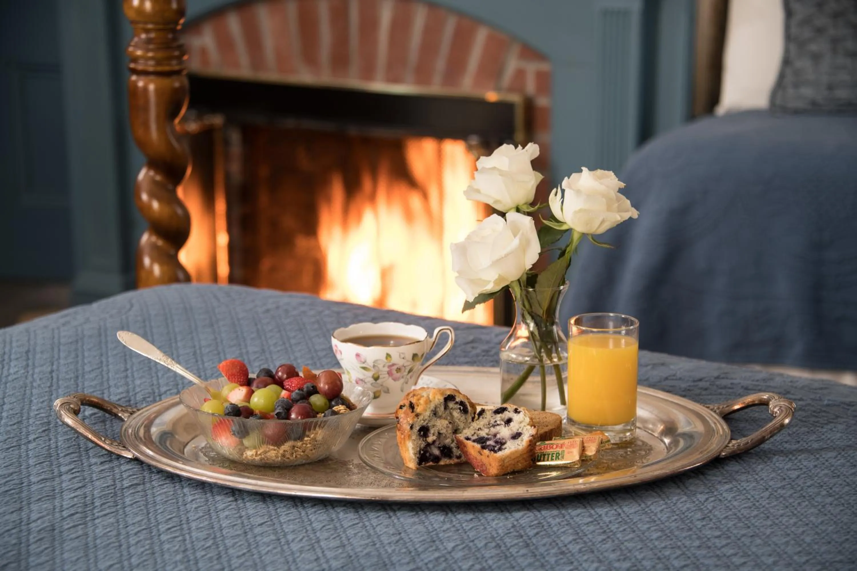 Bedroom in Mira Monte Inn & Suites