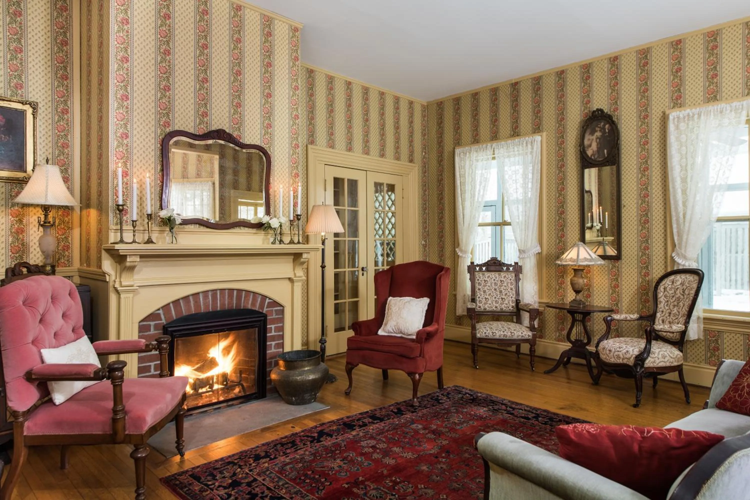 Living room in Mira Monte Inn & Suites