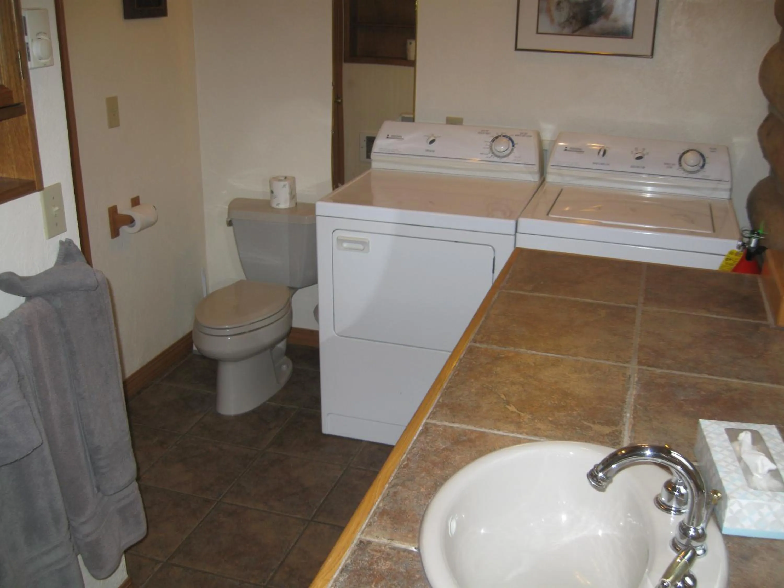 Bathroom in Rye Creek Lodge