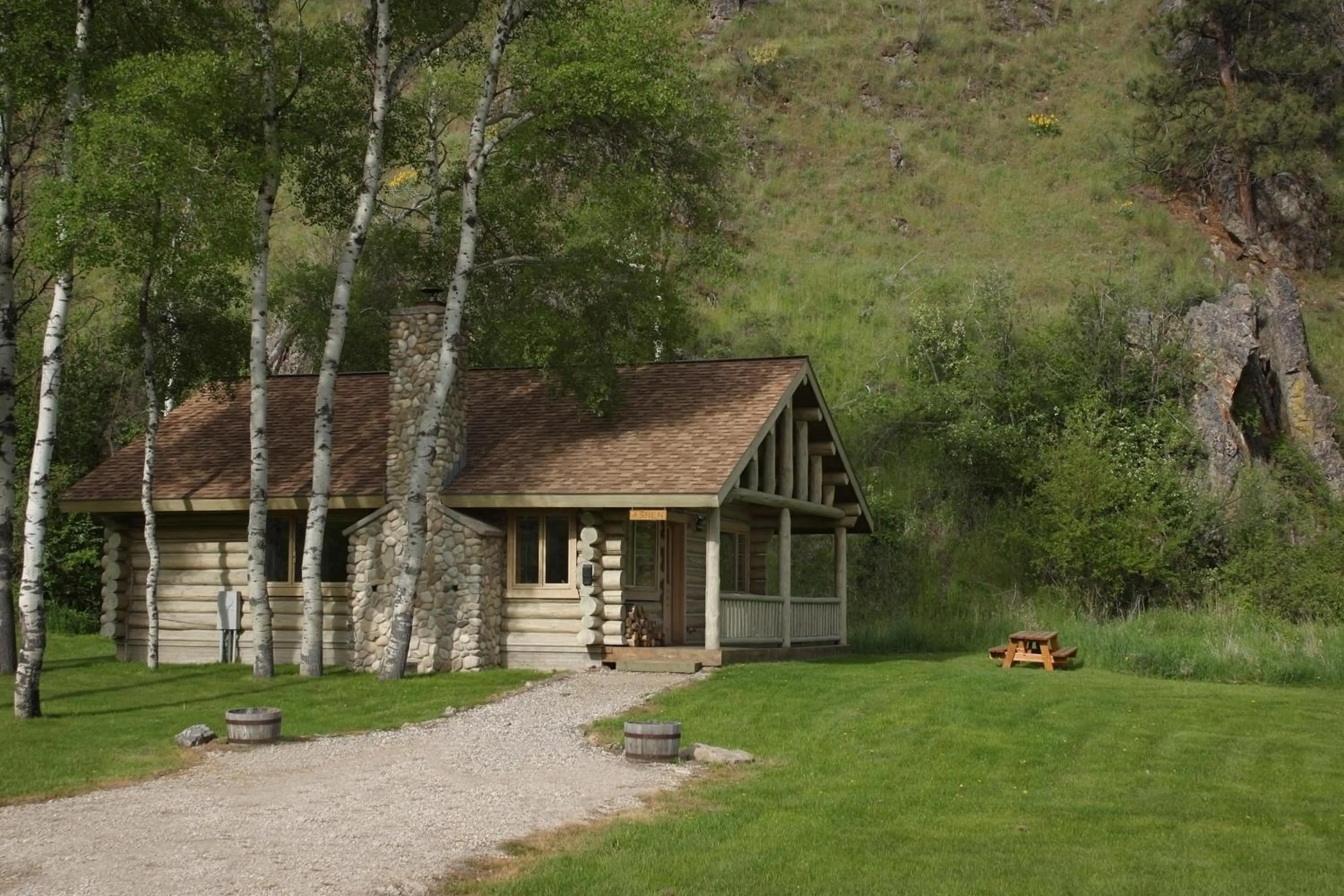 Property building in Rye Creek Lodge