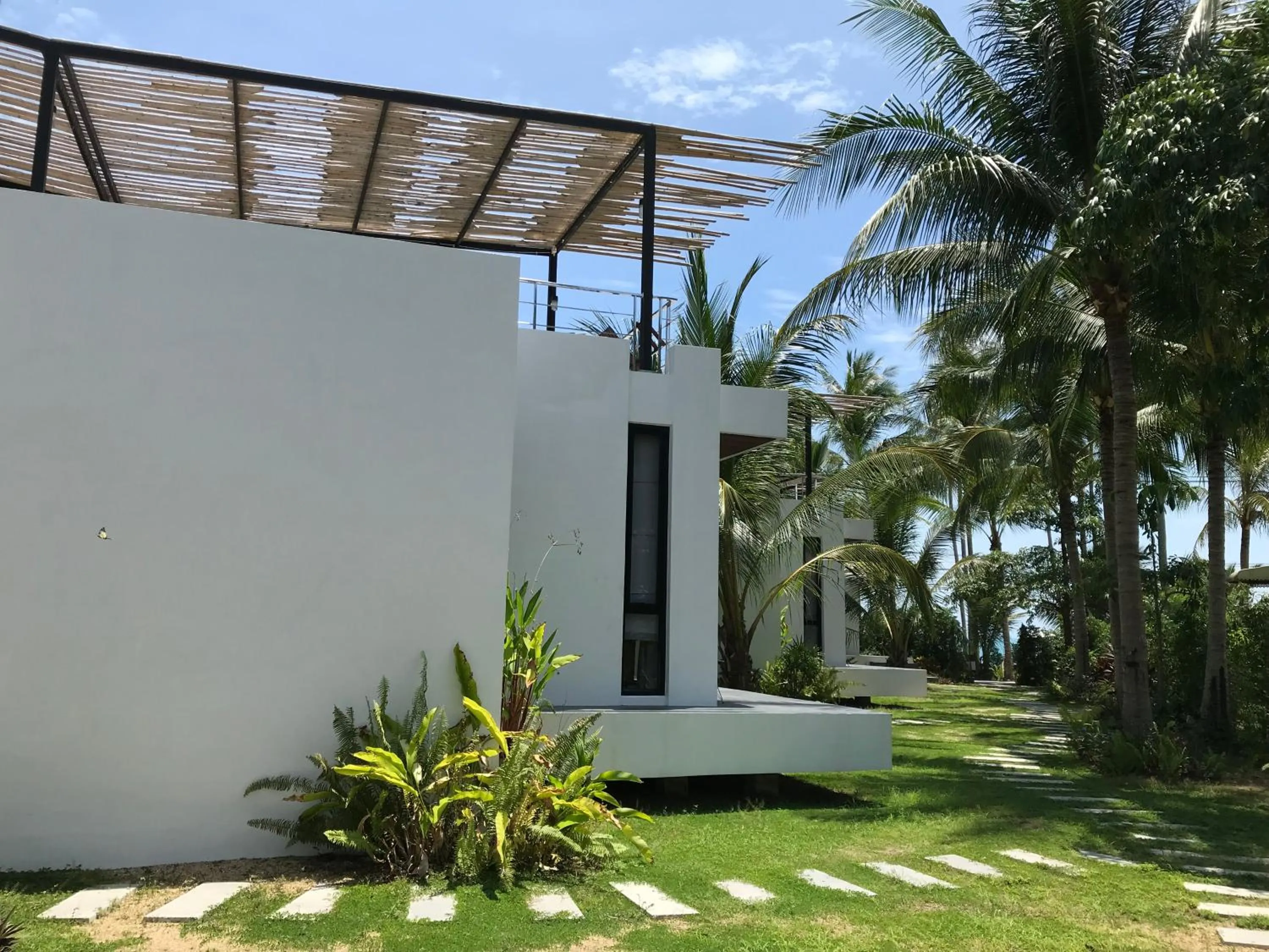Lennon Maison