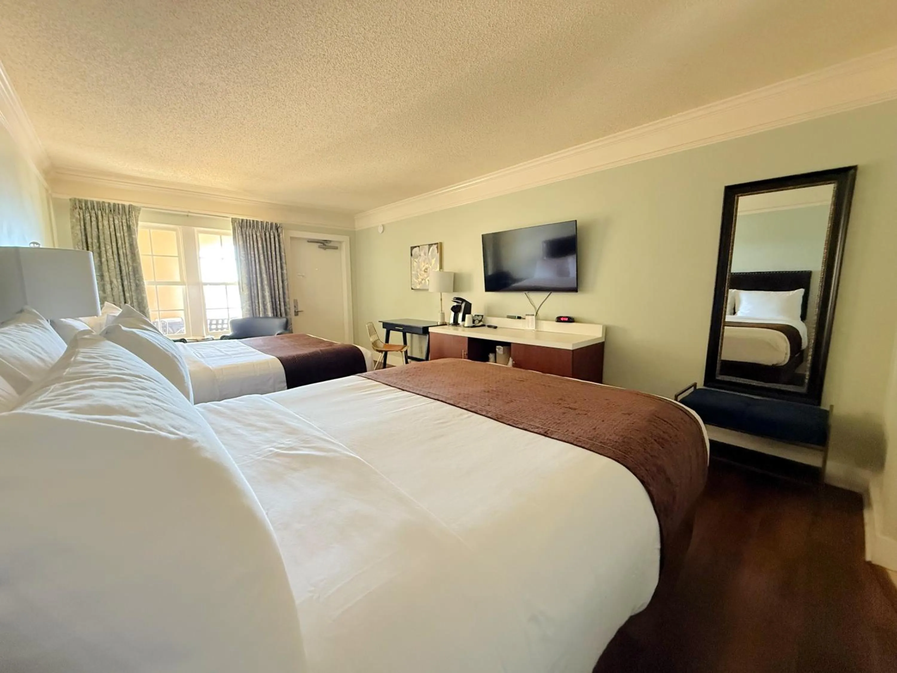 Bayfront Inn