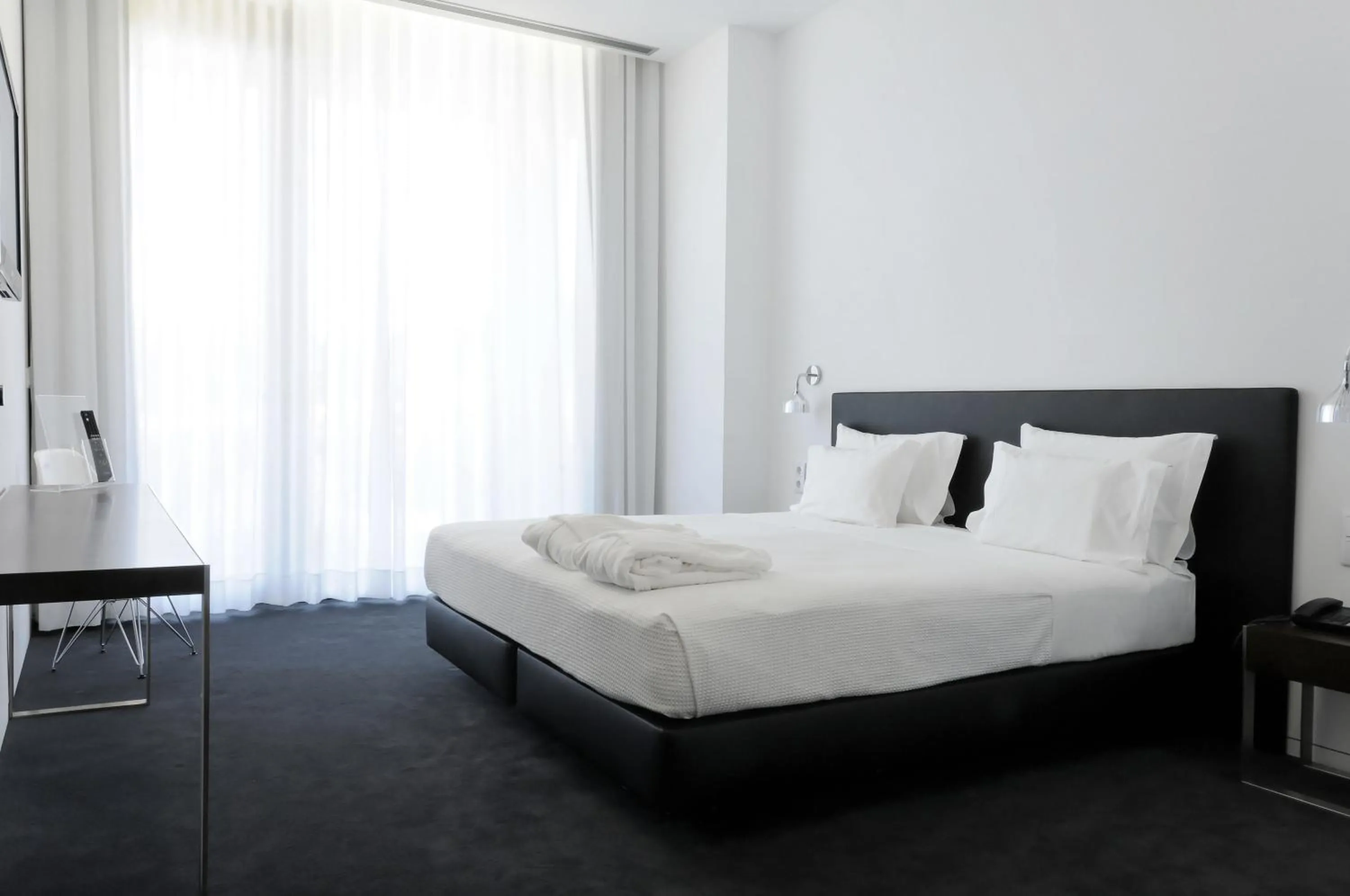 Bed in Open Village Sports Hotel & Spa Club