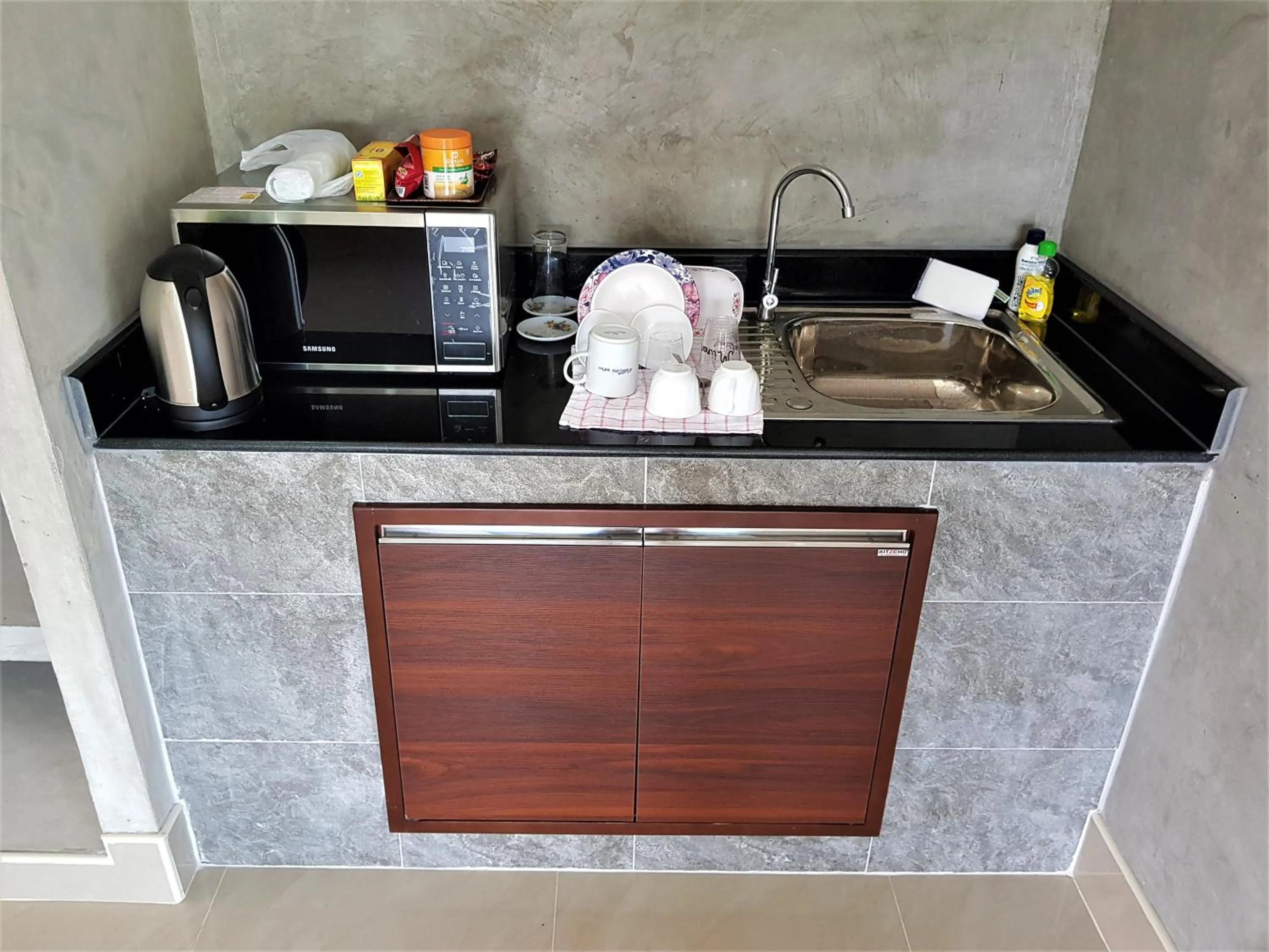 Kitchen or kitchenette in Sea Smile Resort