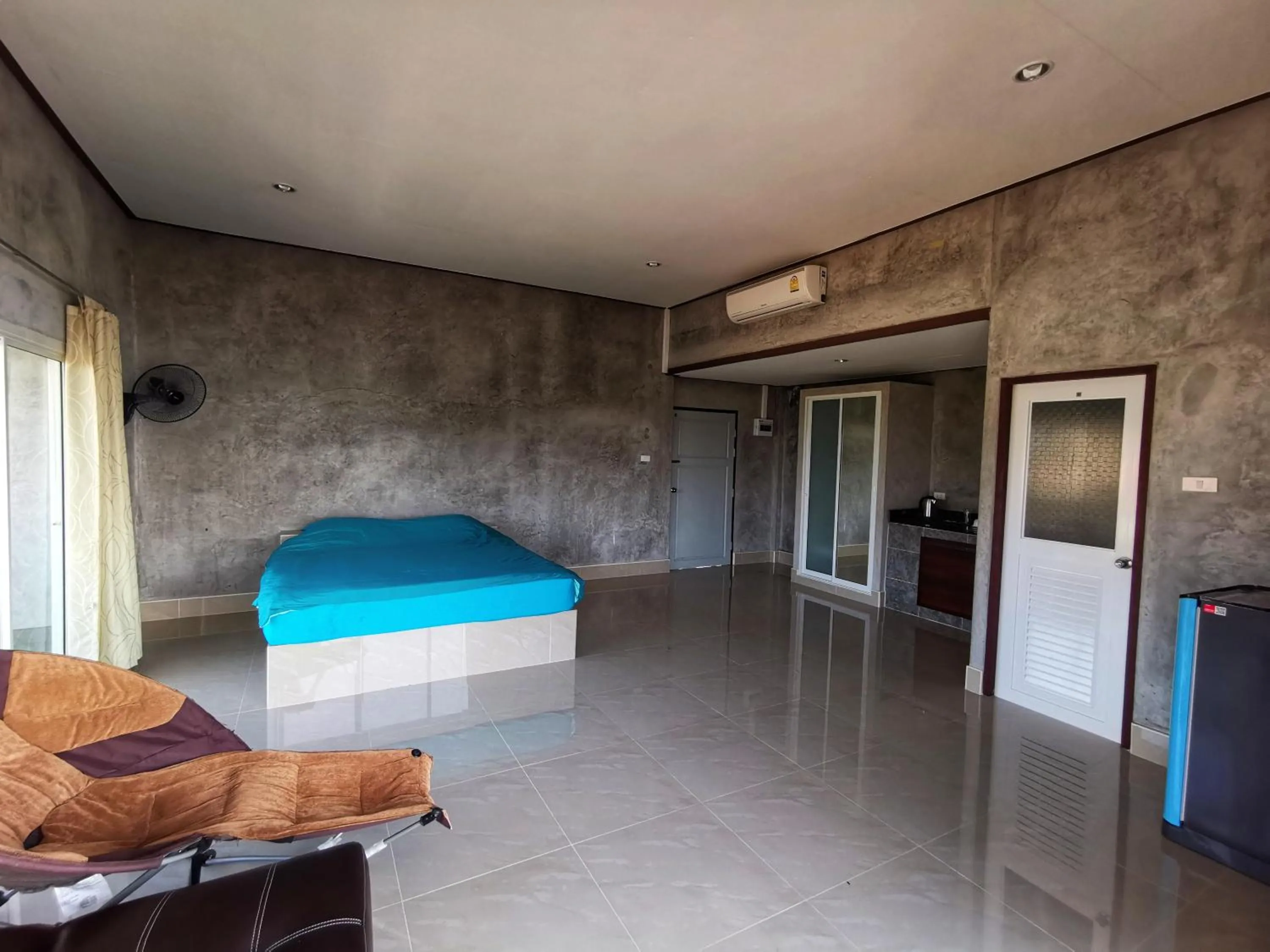 Photo of the whole room in Sea Smile Resort