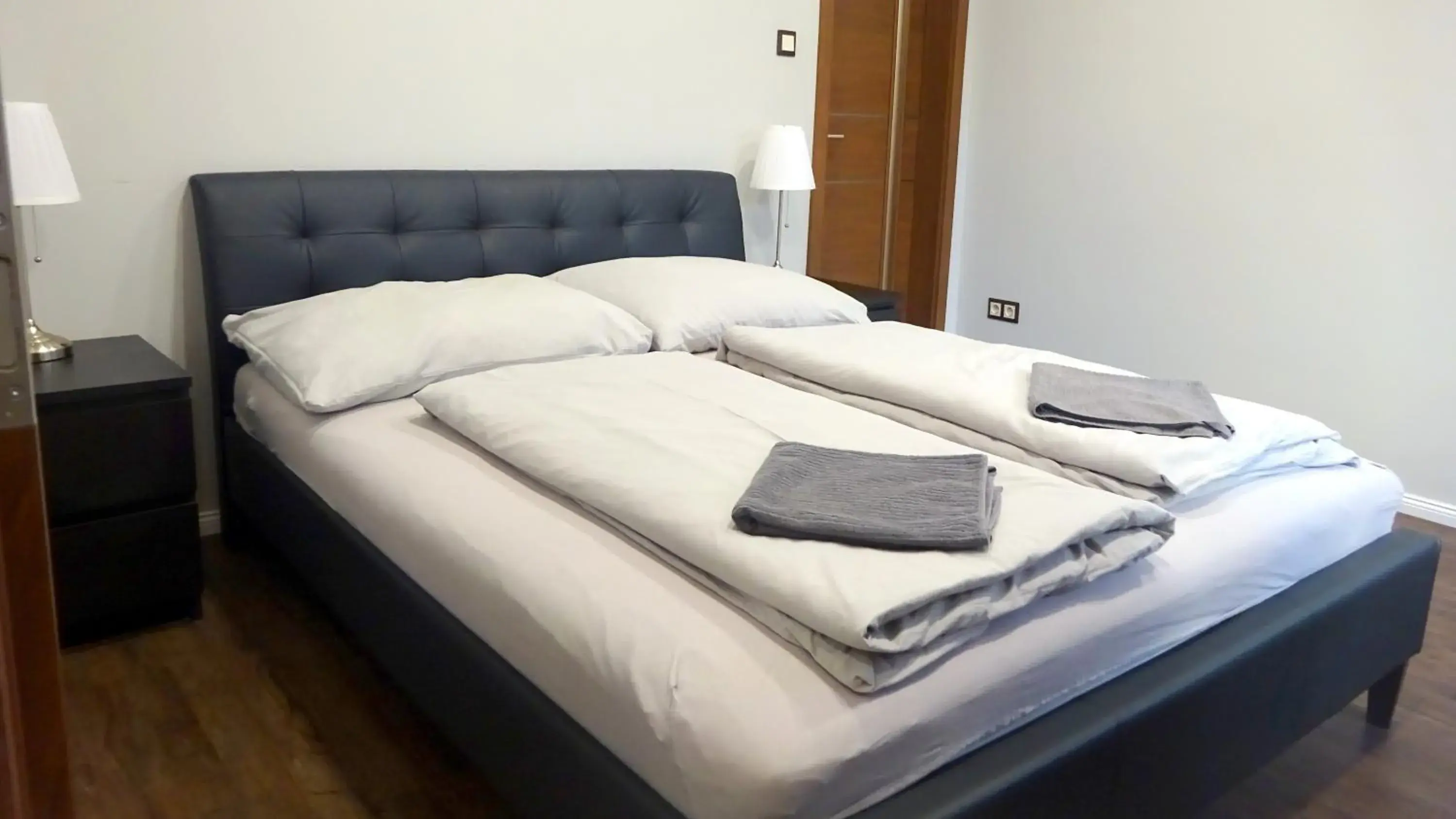 Bed in Corvin Point Rooms and Apartments Bed in Corvin Point Rooms and Apartments