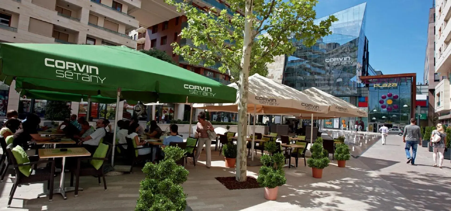 Restaurant/places to eat in Corvin Point Rooms and Apartments Restaurant/places to eat in Corvin Point Rooms and Apartments