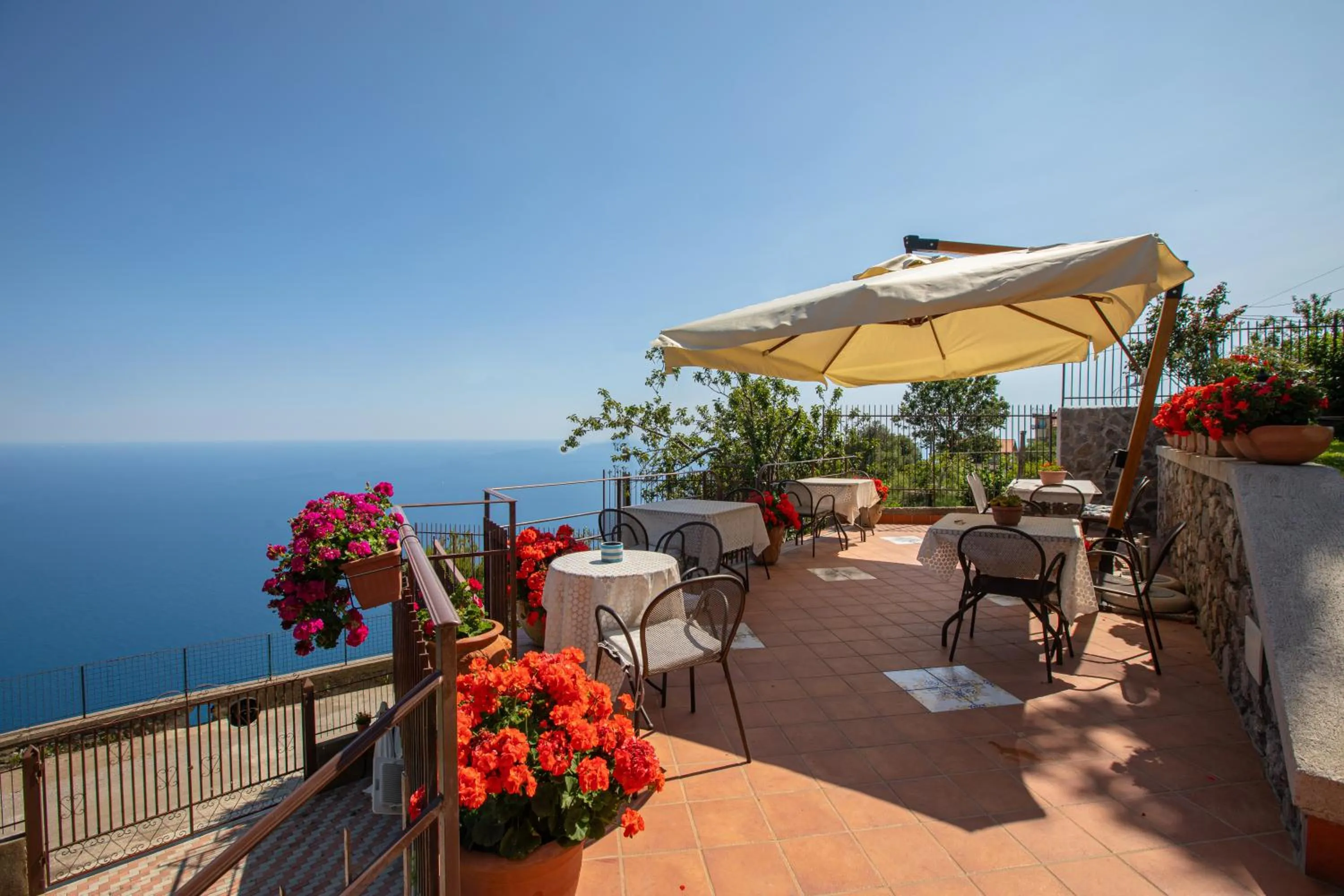 Garden view in Nido Degli Dei