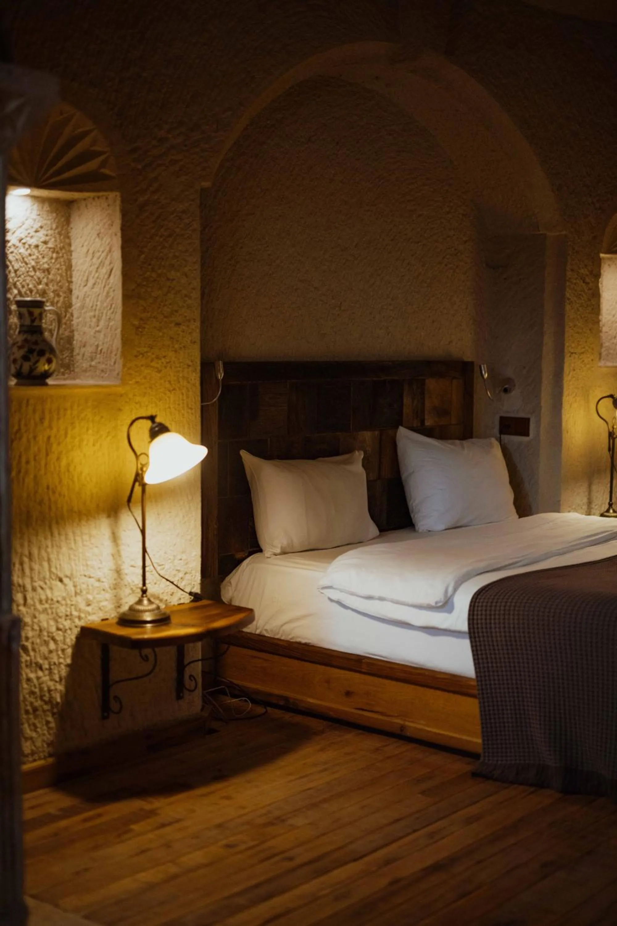 Bedroom, Bed in Seki Cave Hotel