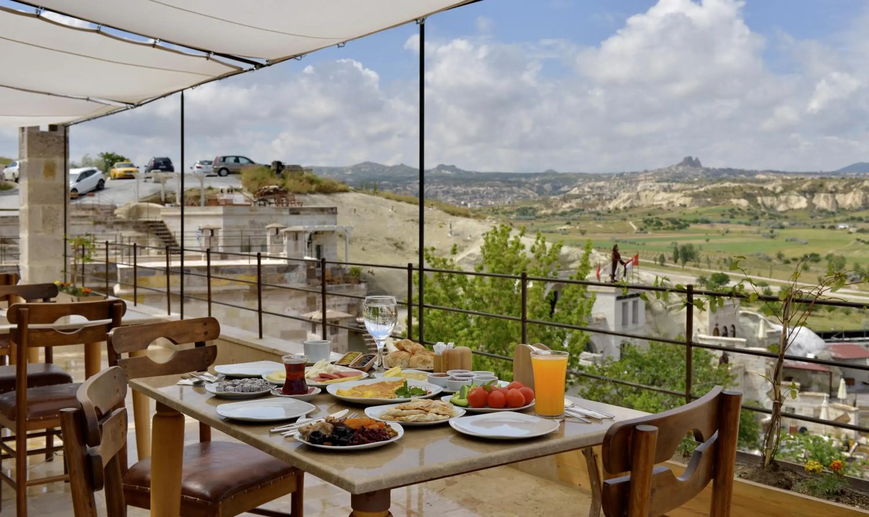 Restaurant/places to eat in Seki Cave Suites Restaurant/places to eat in Seki Cave Suites