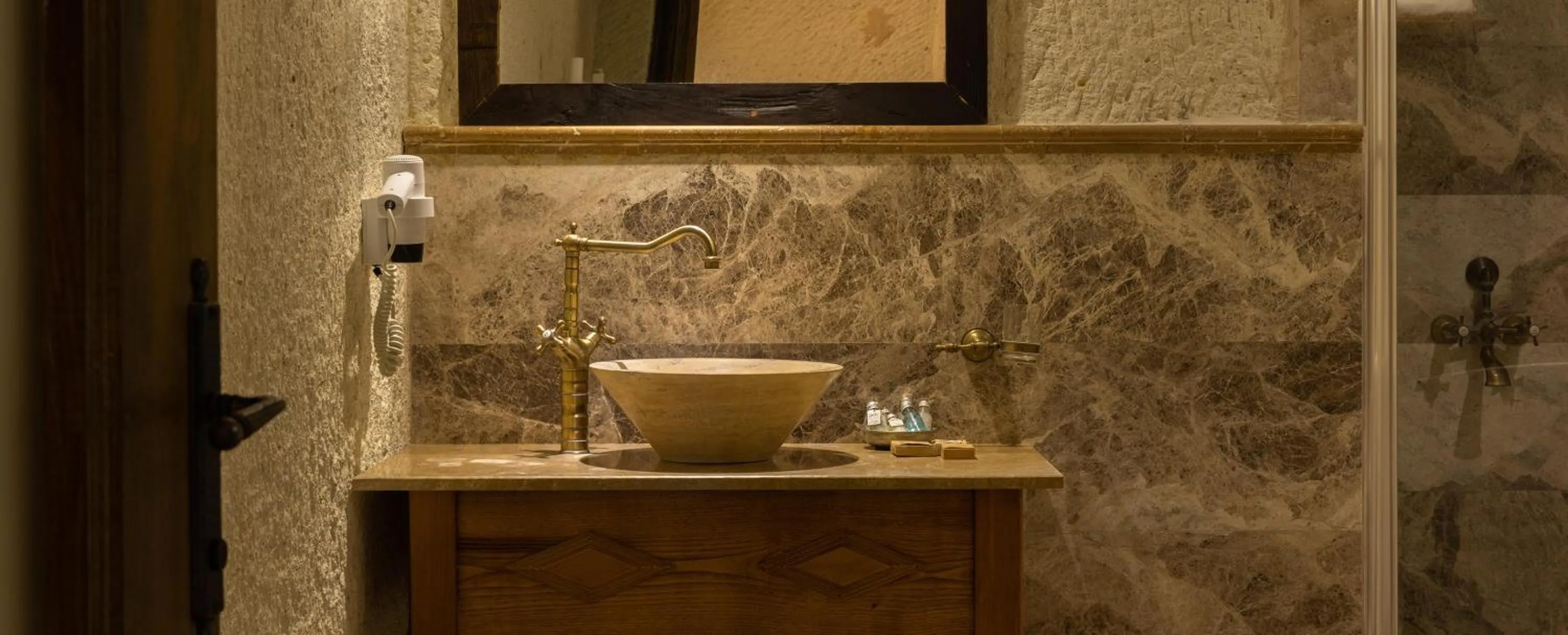Bathroom in Seki Cave Hotel