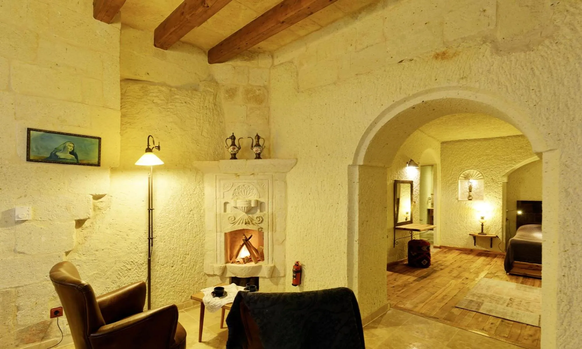 Massage in Seki Cave Hotel