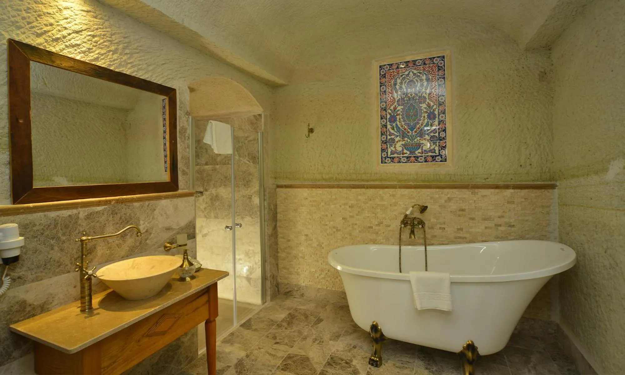 Bathroom in Seki Cave Hotel
