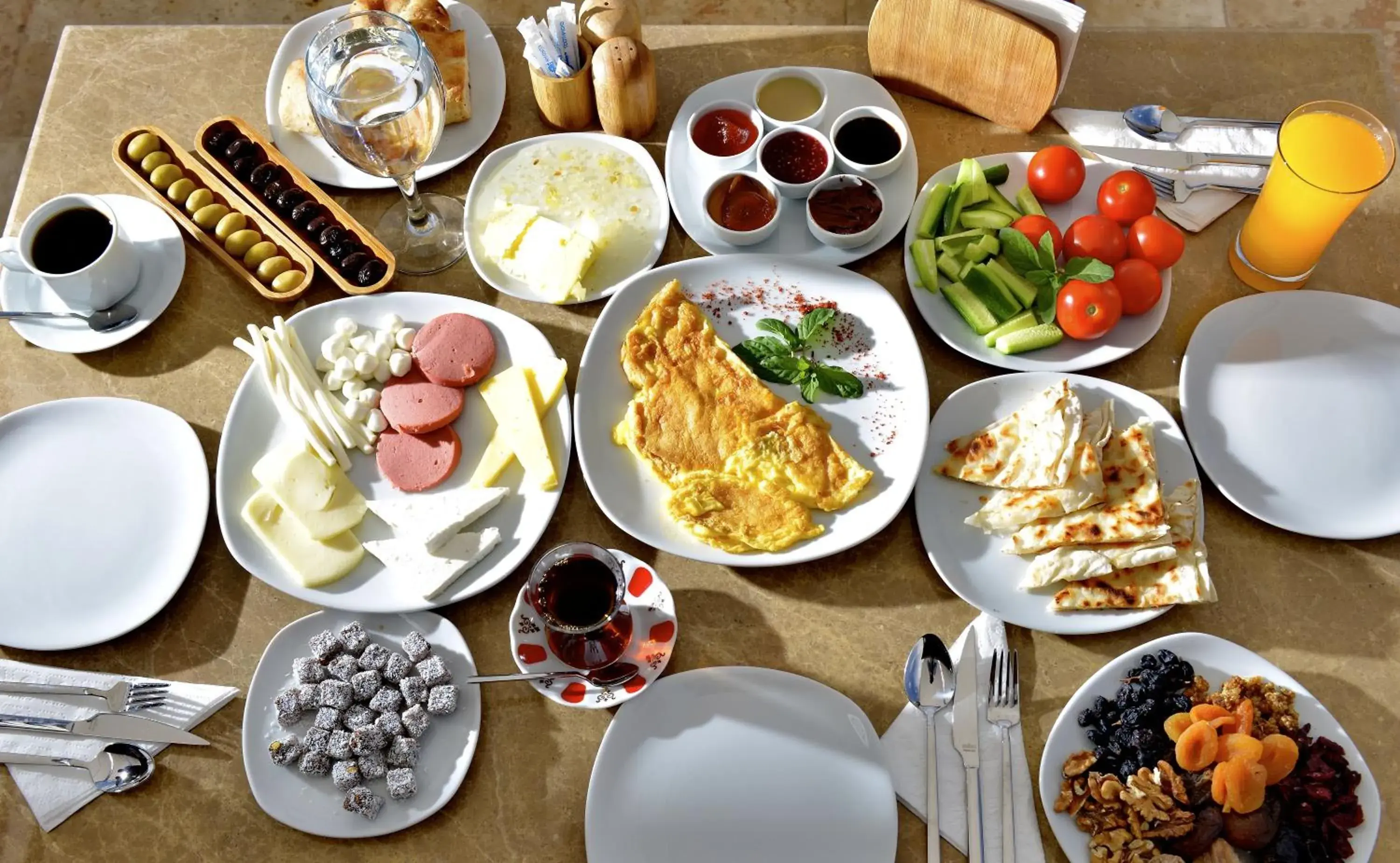 Restaurant/places to eat in Seki Cave Suites Restaurant/places to eat in Seki Cave Suites