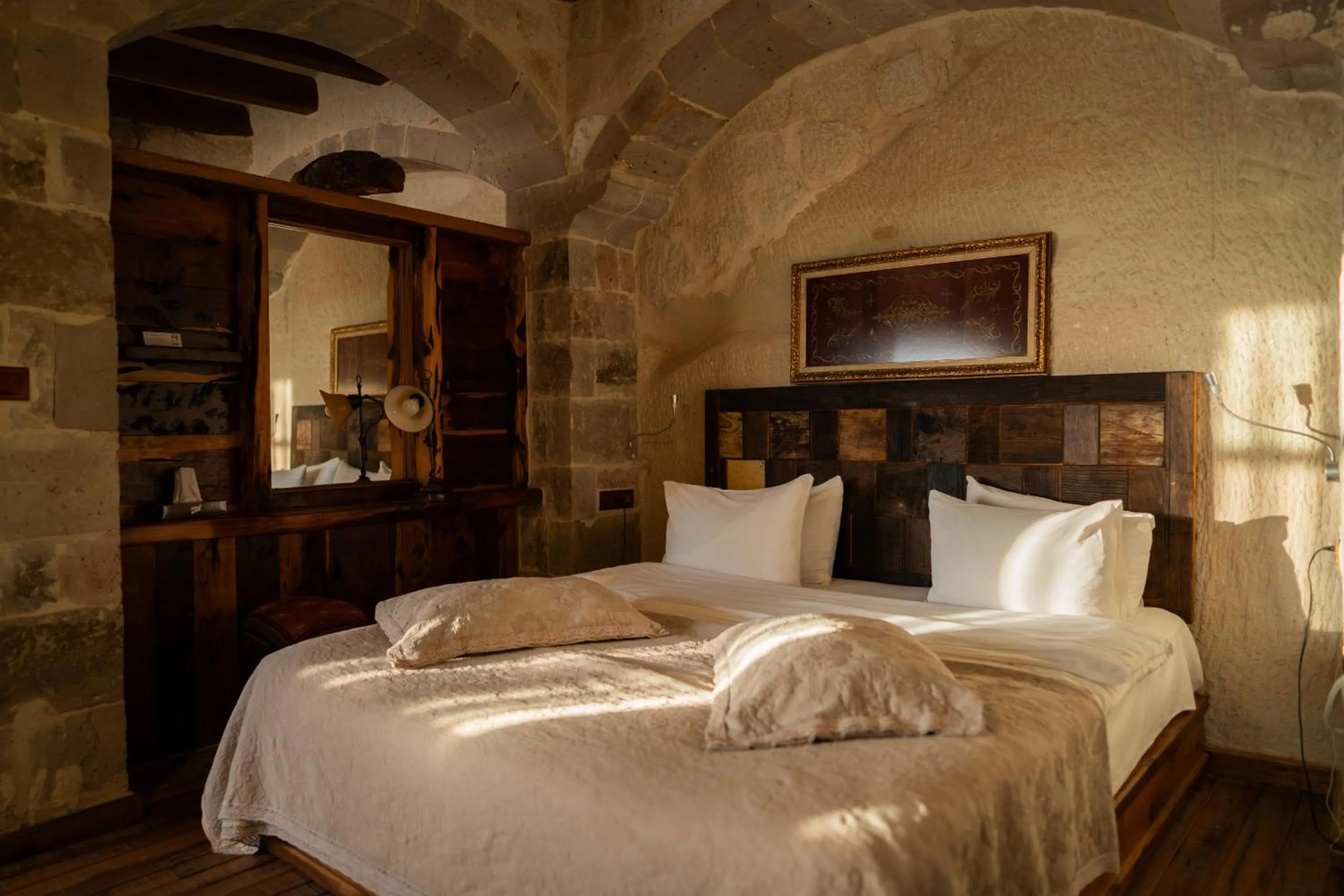 Bedroom, Bed in Seki Cave Hotel