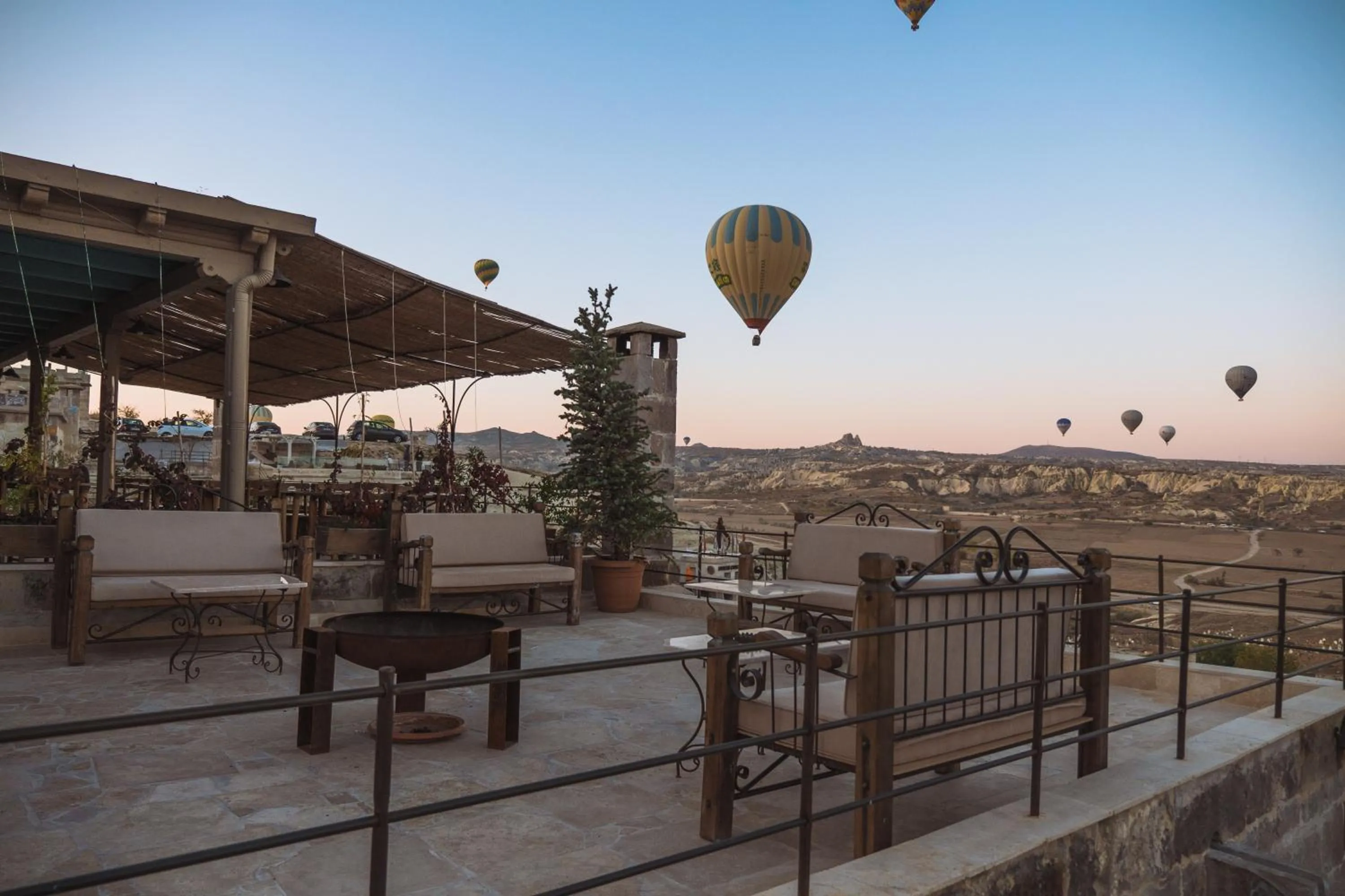 Restaurant/places to eat in Seki Cave Hotel