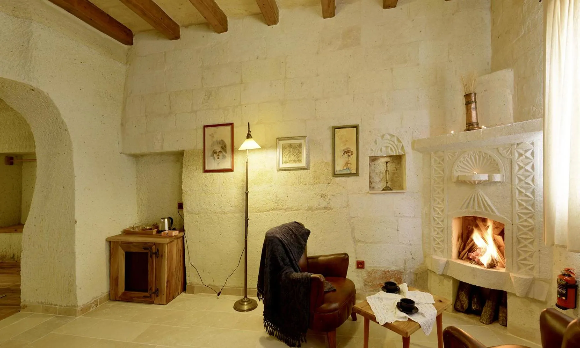 Decorative detail in Seki Cave Hotel