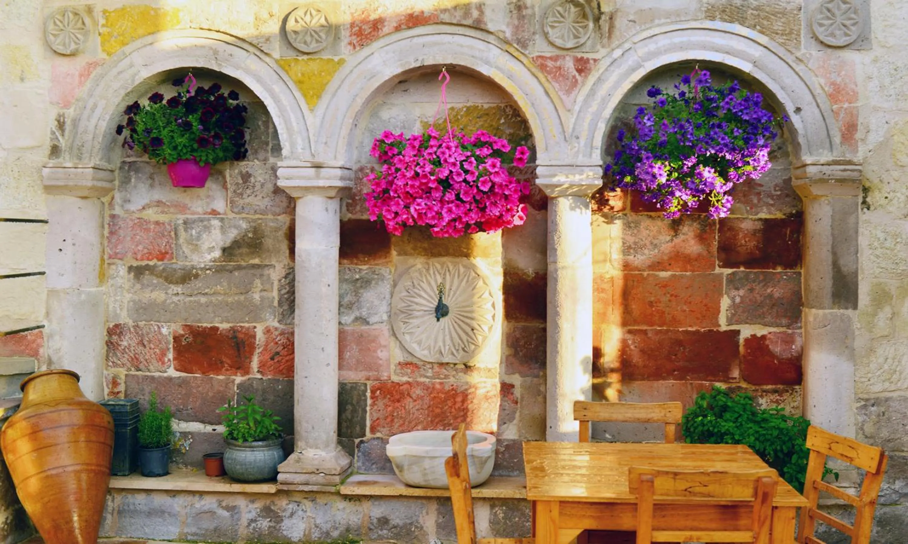 Patio in Seki Cave Hotel