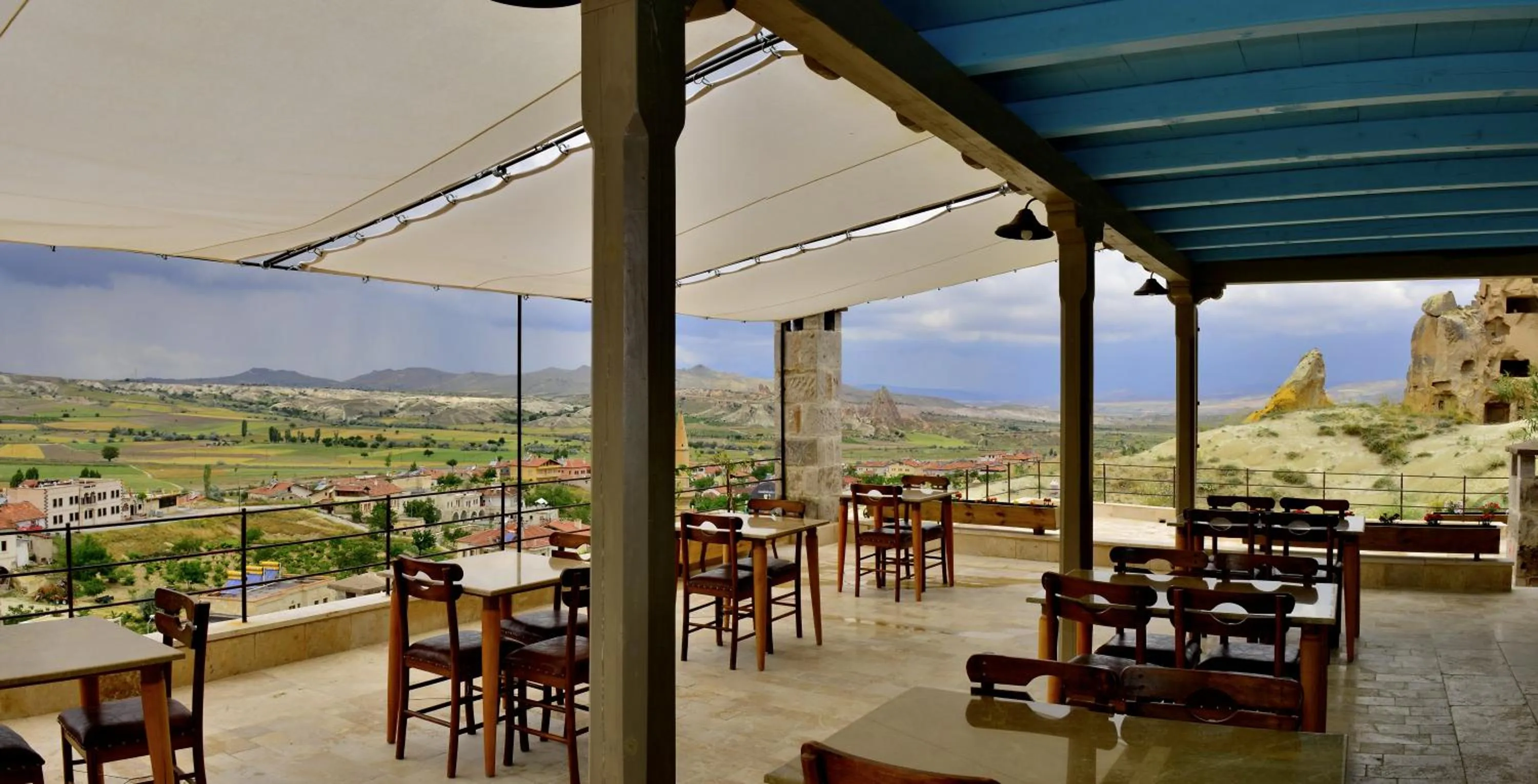 Patio in Seki Cave Hotel