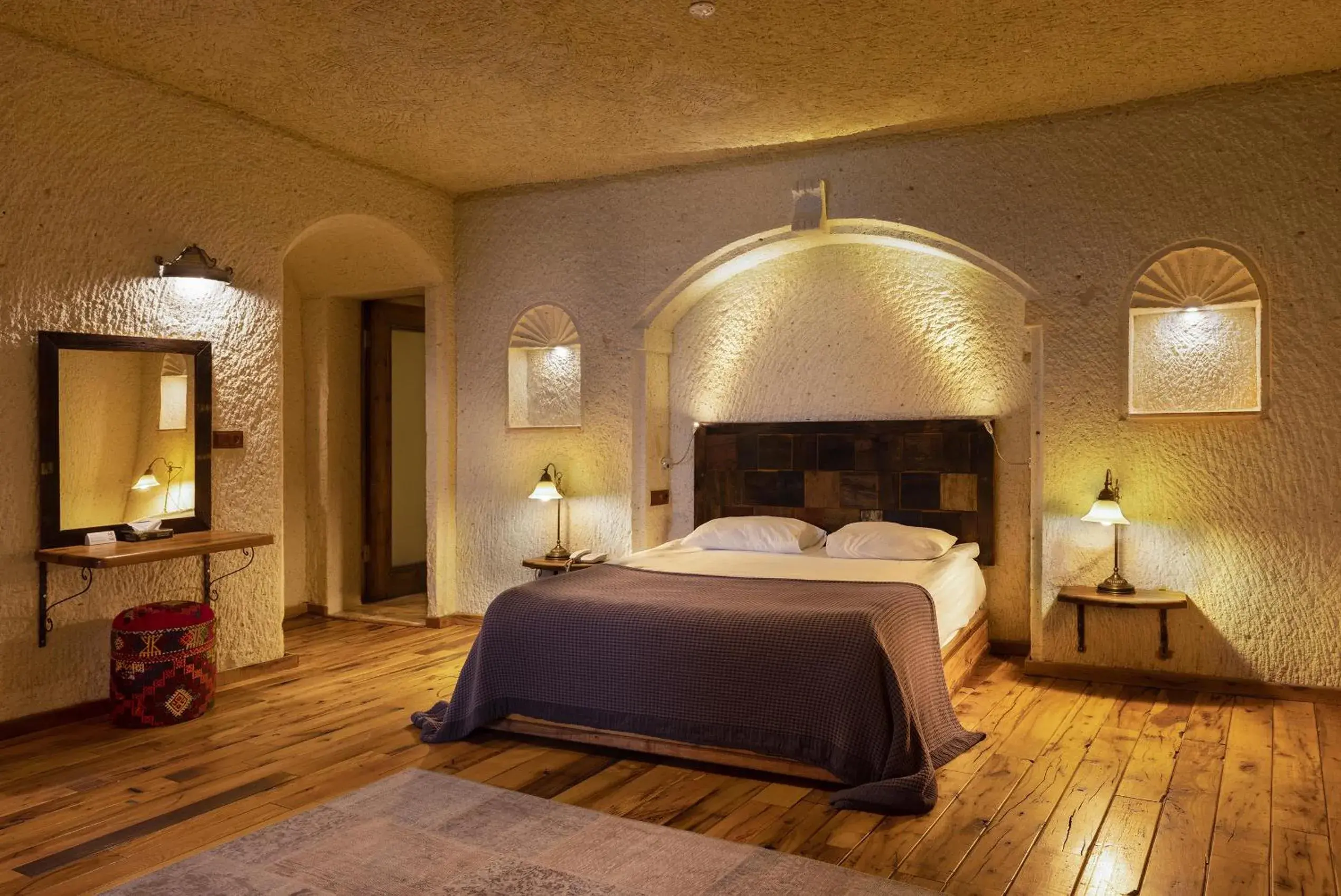 Bed in Seki Cave Suites Bed in Seki Cave Suites