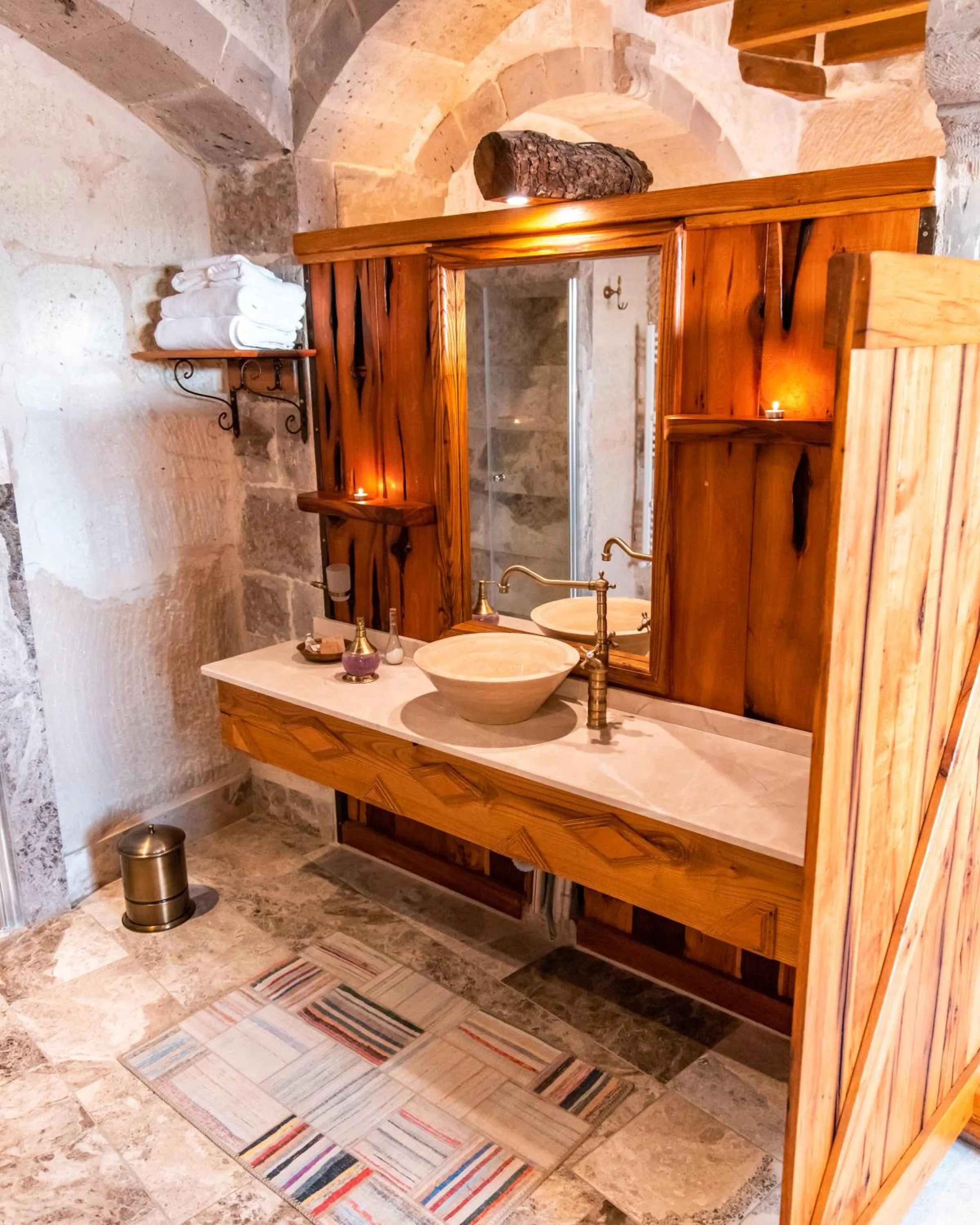 Bathroom in Seki Cave Hotel