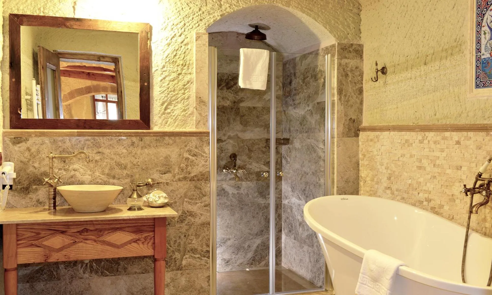 Bathroom in Seki Cave Hotel